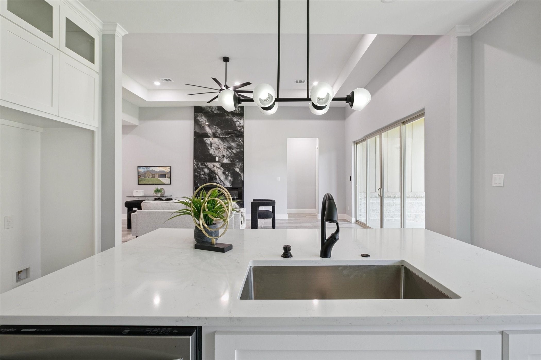 Arlington, Texas, 76012, United States, 4 Bedrooms Bedrooms, ,3 BathroomsBathrooms,Residential,For Sale,1974791