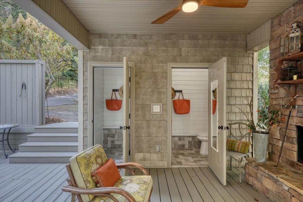 Young Harris, Georgia, 30582, United States, 3 Bedrooms Bedrooms, ,4 BathroomsBathrooms,Residential,For Sale,1975492