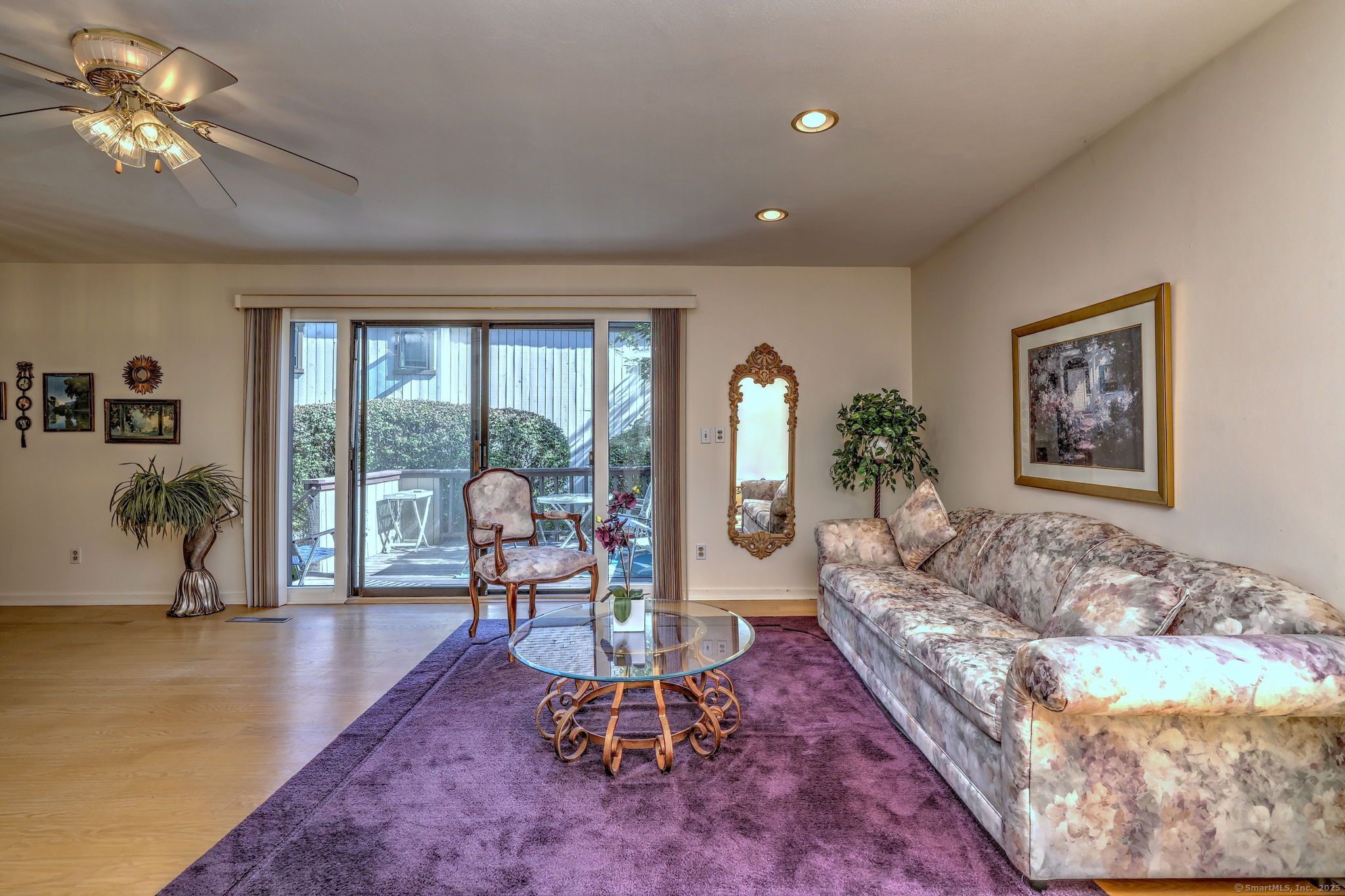 Stratford, Connecticut, 06614, United States, 1 Bedroom Bedrooms, ,3 BathroomsBathrooms,Residential,For Sale,1954891