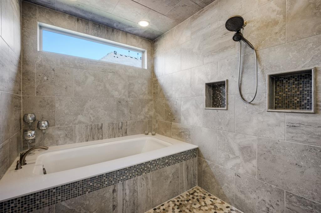 Roanoke, Texas, 76262, United States, 4 Bedrooms Bedrooms, ,3 BathroomsBathrooms,Residential,For Sale,1983211