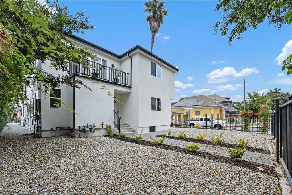 Los Angeles, California, 90011, United States, ,Residential,For Sale,1919891