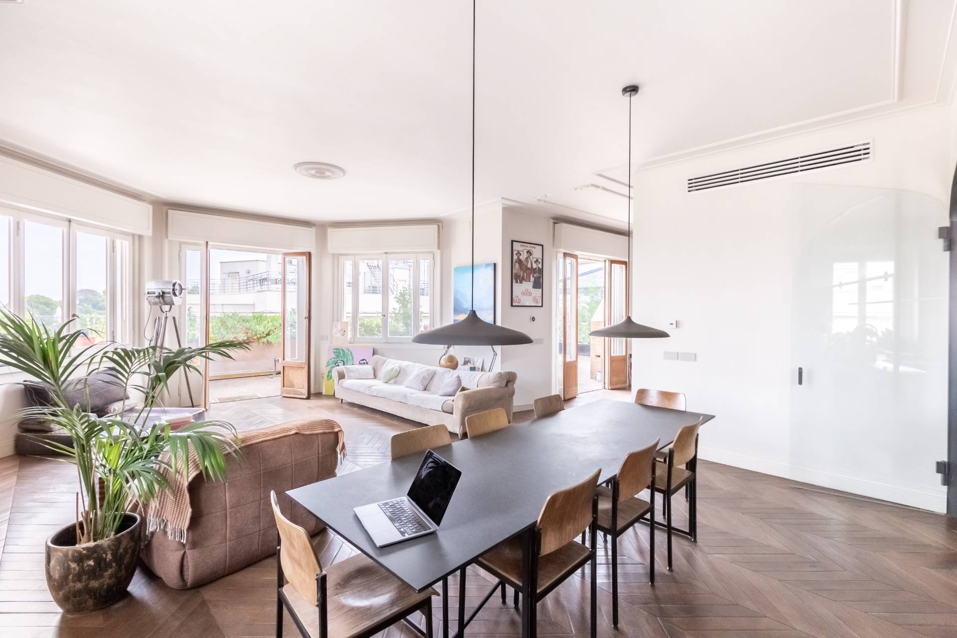 Roma, Roma, 00100, IT, 3 Bedrooms Bedrooms, ,4 BathroomsBathrooms,Residential,For Sale,1949736