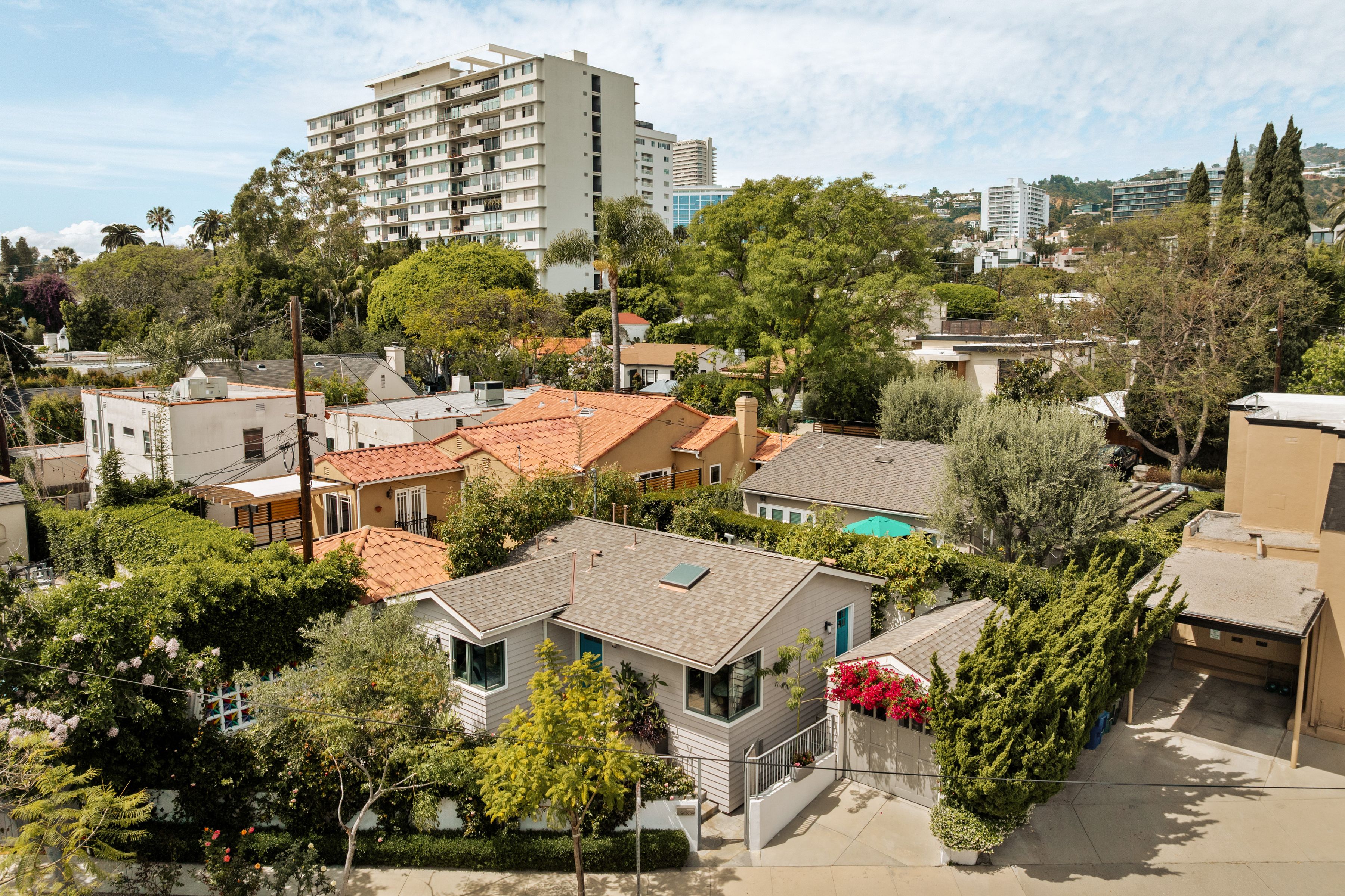  9009 Lloyd Place - 物件實景
