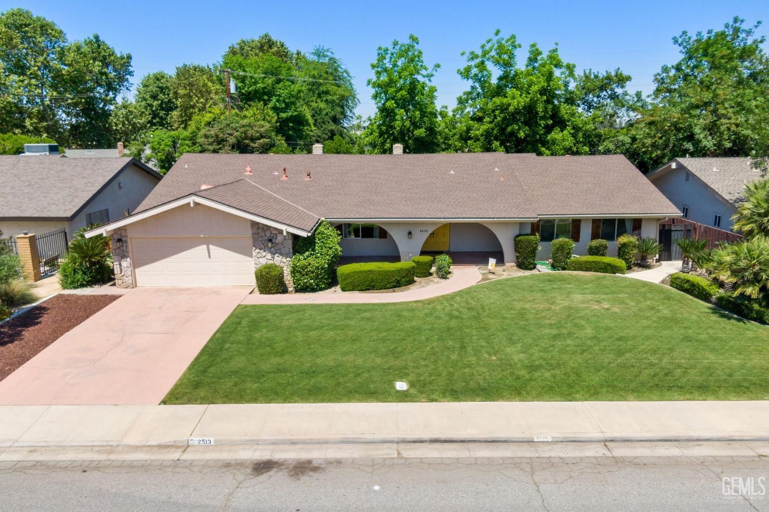 Bakersfield, California, 93301, United States, 3 Bedrooms Bedrooms, ,3 BathroomsBathrooms,Residential,For Sale,1807376