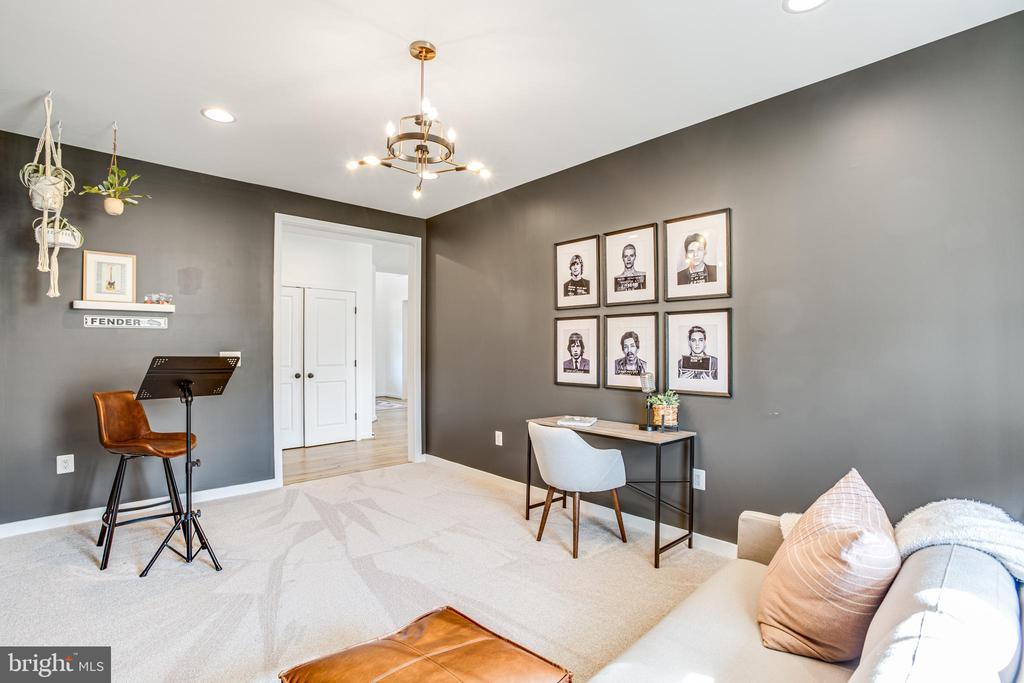 Fredericksburg, Virginia, 22406, United States, 4 Bedrooms Bedrooms, ,4 BathroomsBathrooms,Residential,For Sale,1849791