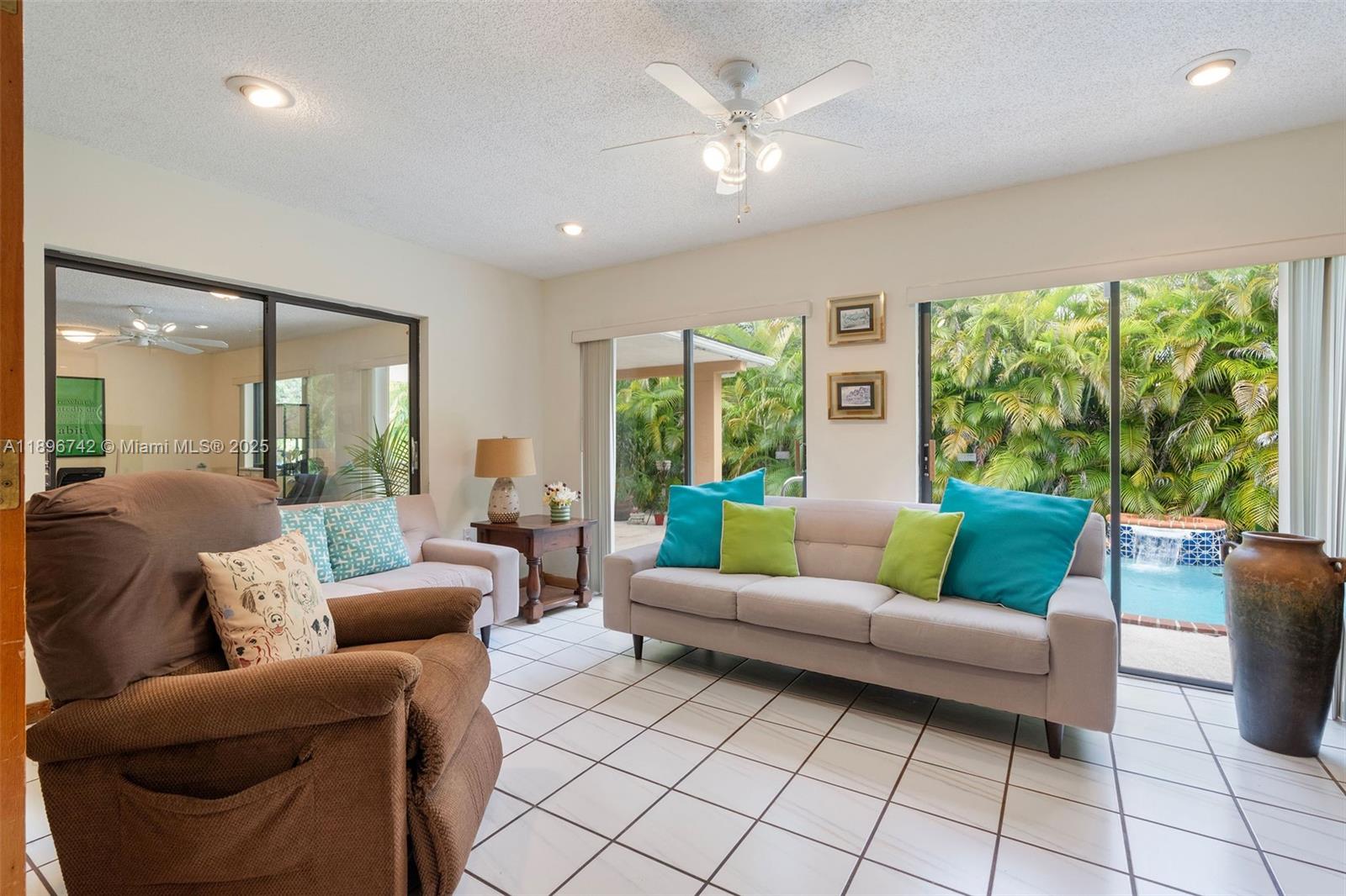 Miami, Florida, 33173, United States, 3 Bedrooms Bedrooms, ,3 BathroomsBathrooms,Residential,For Sale,1966935