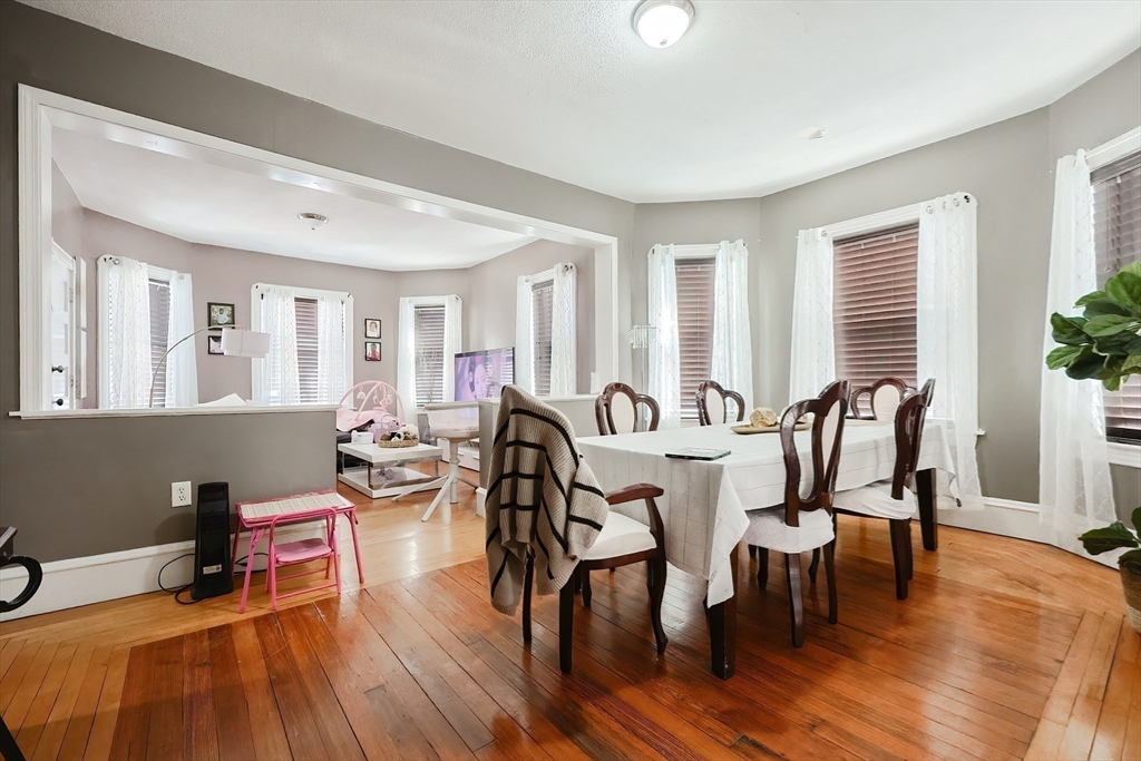 Fall River, Massachusetts, 02723, United States, 4 Bedrooms Bedrooms, ,Residential,For Sale,1978257