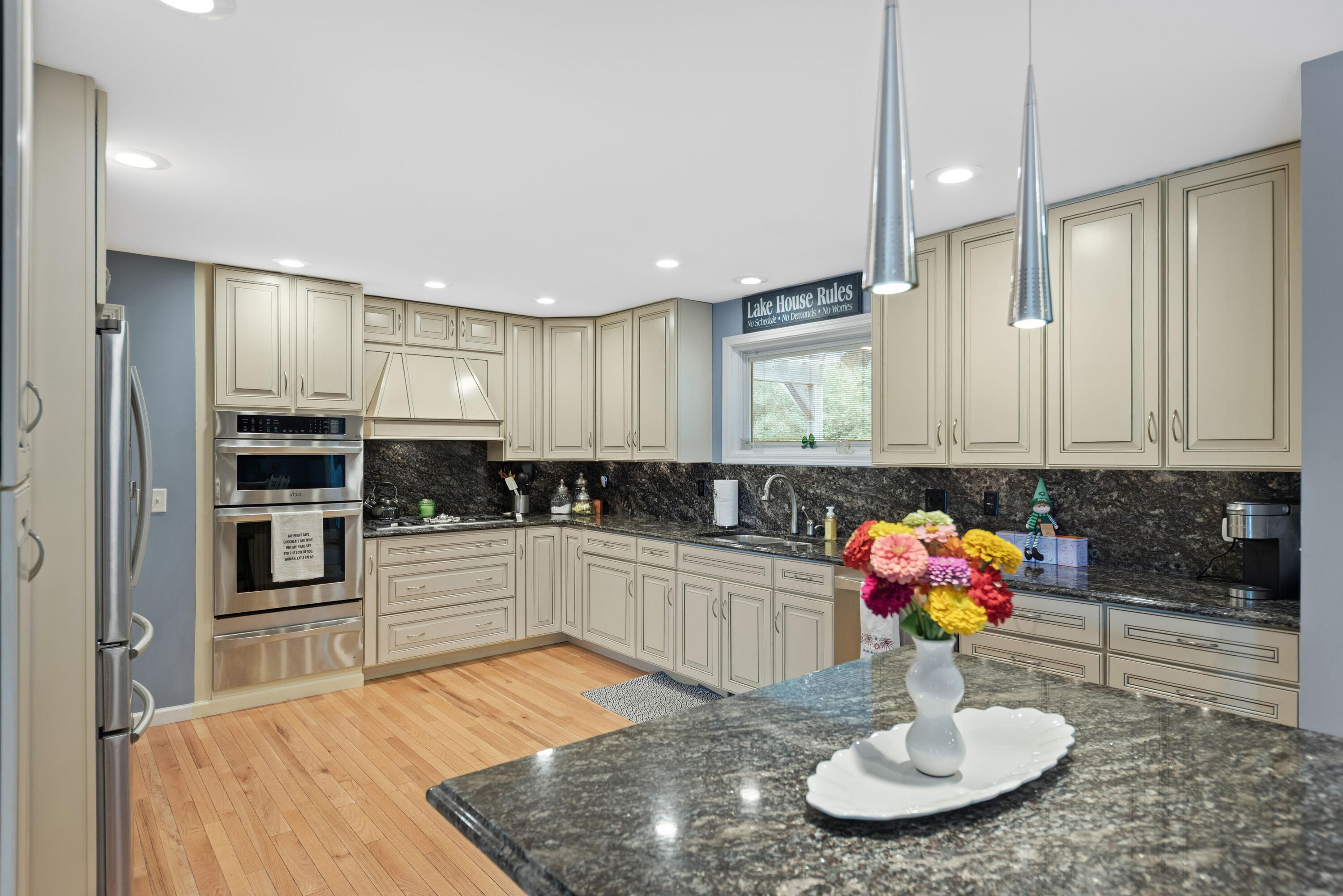 New Buffalo, Michigan, 49117, United States, 5 Bedrooms Bedrooms, ,4 BathroomsBathrooms,Residential,For Sale,1941024