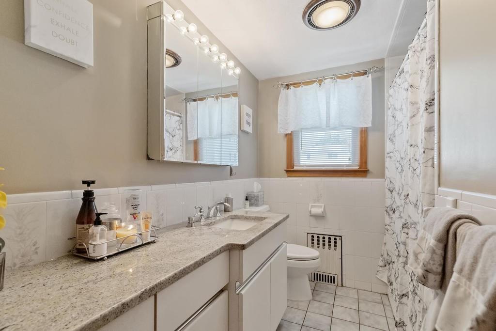 Malden, Massachusetts, 02148, United States, ,Residential,For Sale,1865038