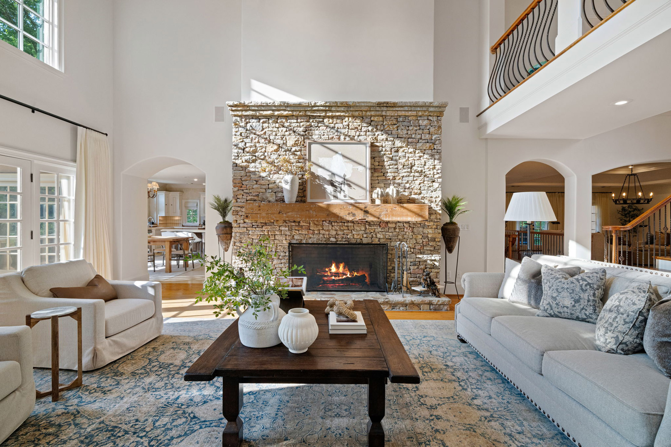  Remarkable Spanish-style Estate on 3.8+/- Private Acres - 物件實景