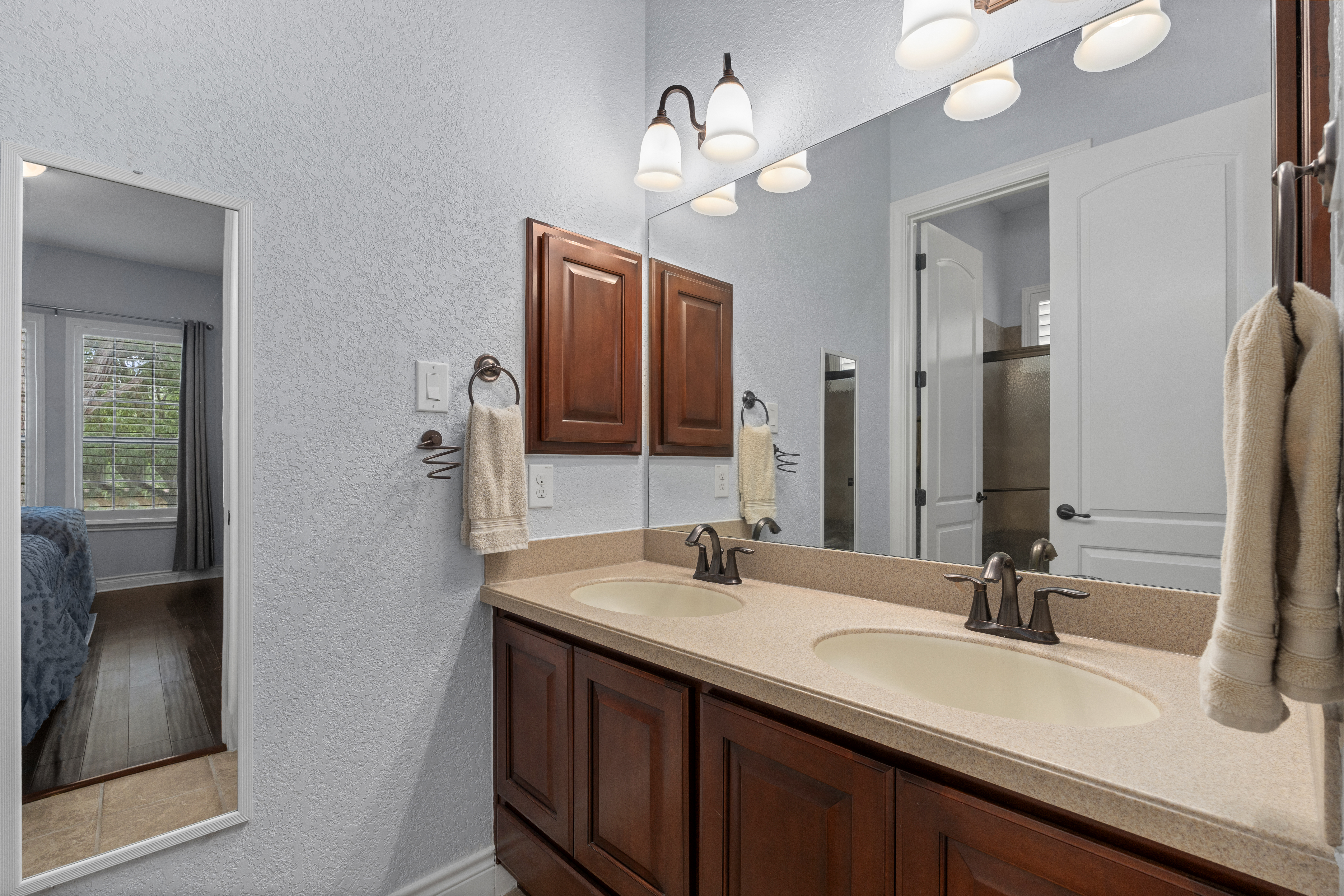  Remodeled Estate Living in Rogers Ranch - 物件實景