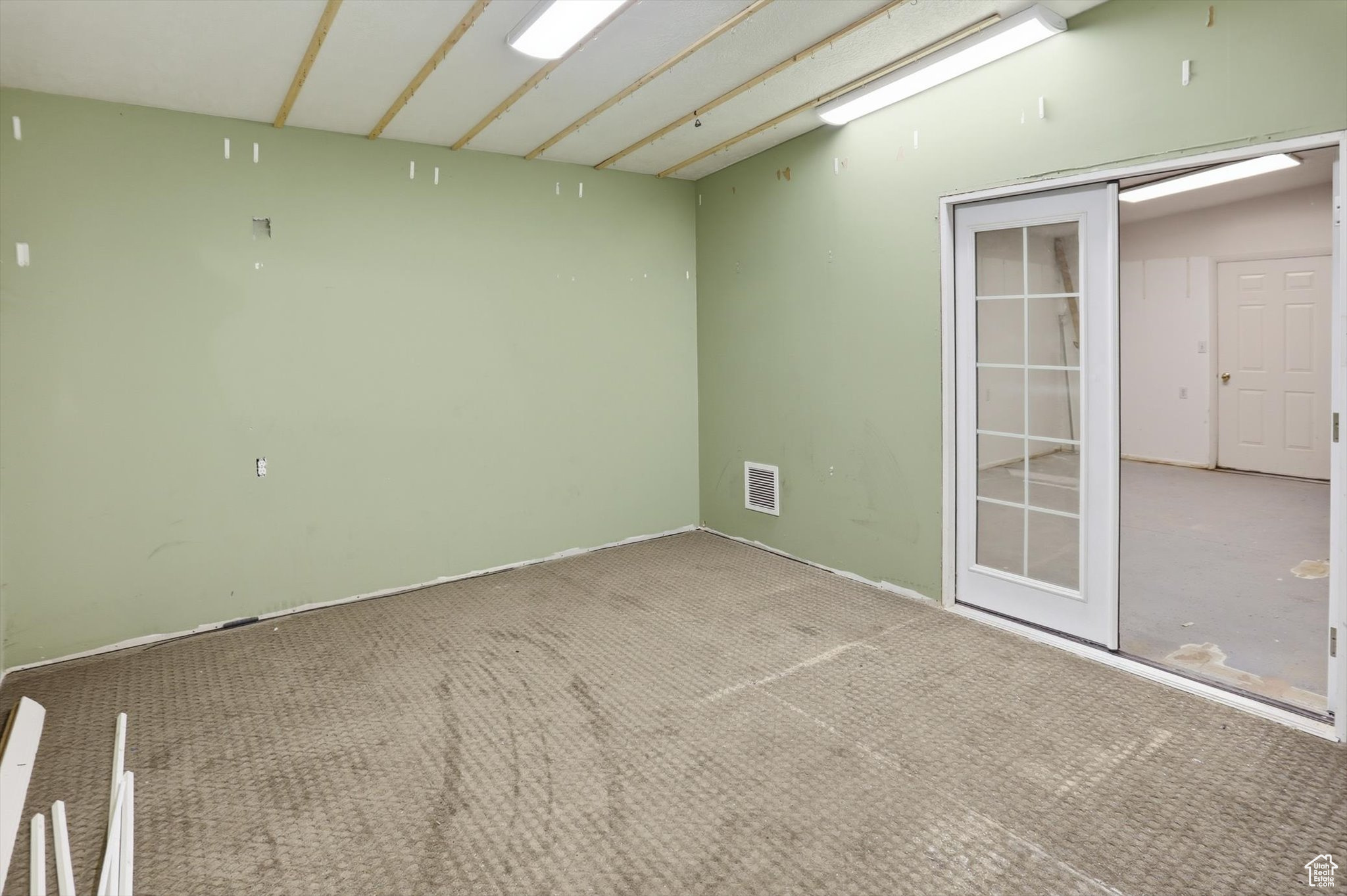 Logan, Utah, 84341, United States, 5 Bedrooms Bedrooms, ,1 BathroomBathrooms,Residential,For Sale,1983930