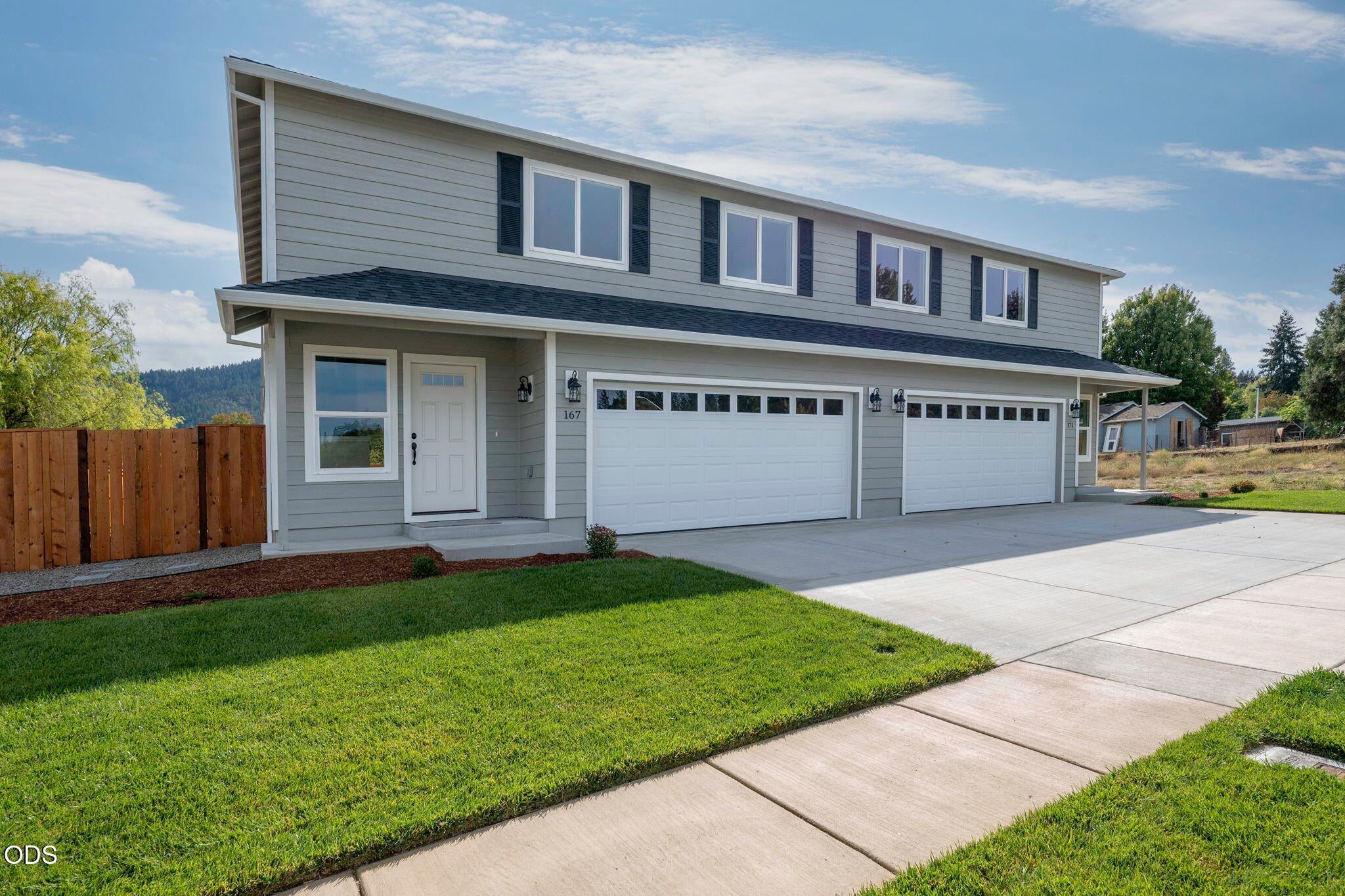 Champagne Ct, Grants Pass, OR 97527