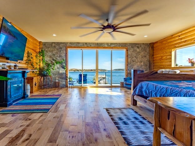 Possum Kingdom Lake, Texas, 76450, United States, 3 Bedrooms Bedrooms, ,4 BathroomsBathrooms,Residential,For Sale,2008180