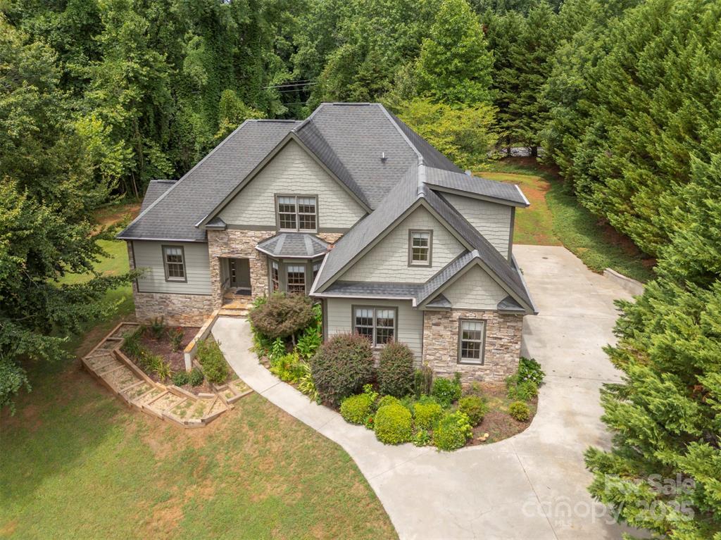 Tryon, North Carolina, 28782, United States, 4 Bedrooms Bedrooms, ,3 BathroomsBathrooms,Residential,For Sale,1890231