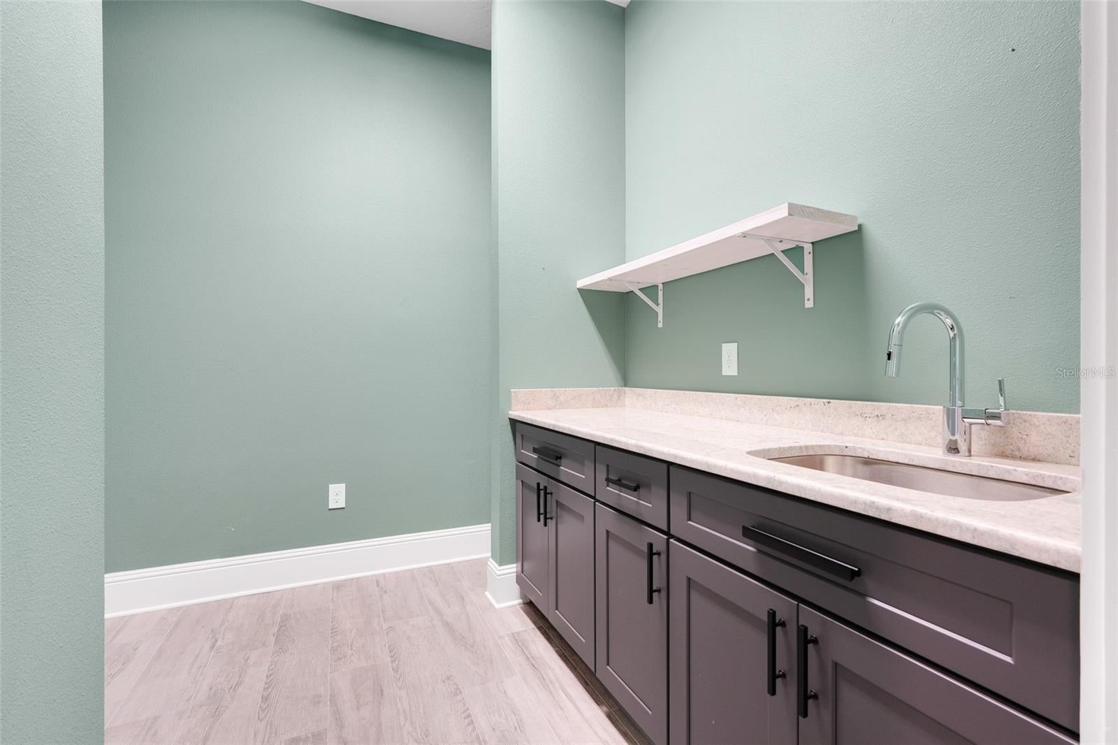 GROVELAND, Florida, 34736, United States, 4 Bedrooms Bedrooms, ,5 BathroomsBathrooms,Residential,For Sale,1792752