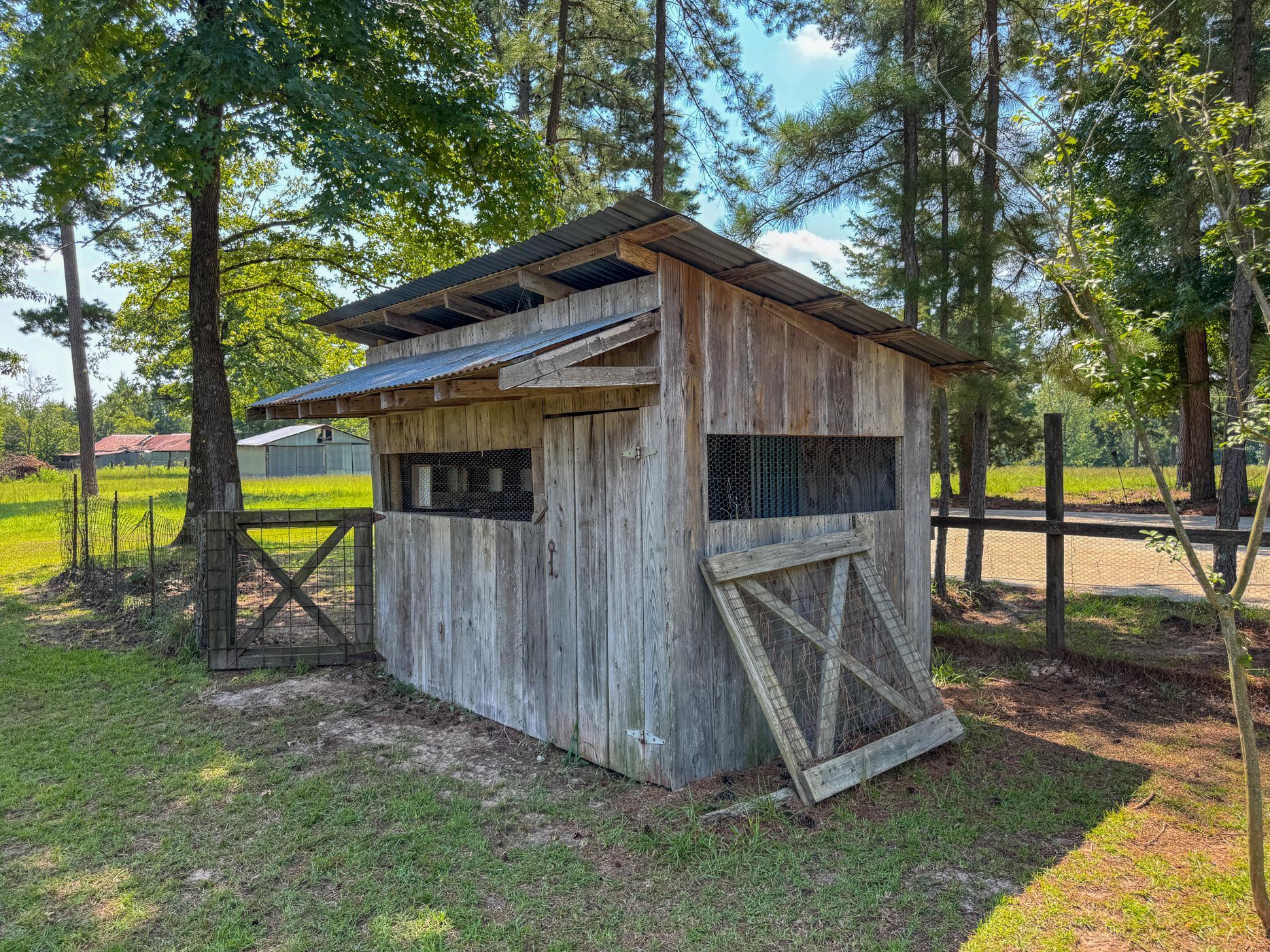 Douglassville, Texas, 75560, United States, 4 Bedrooms Bedrooms, ,3 BathroomsBathrooms,Residential,For Sale,1914297