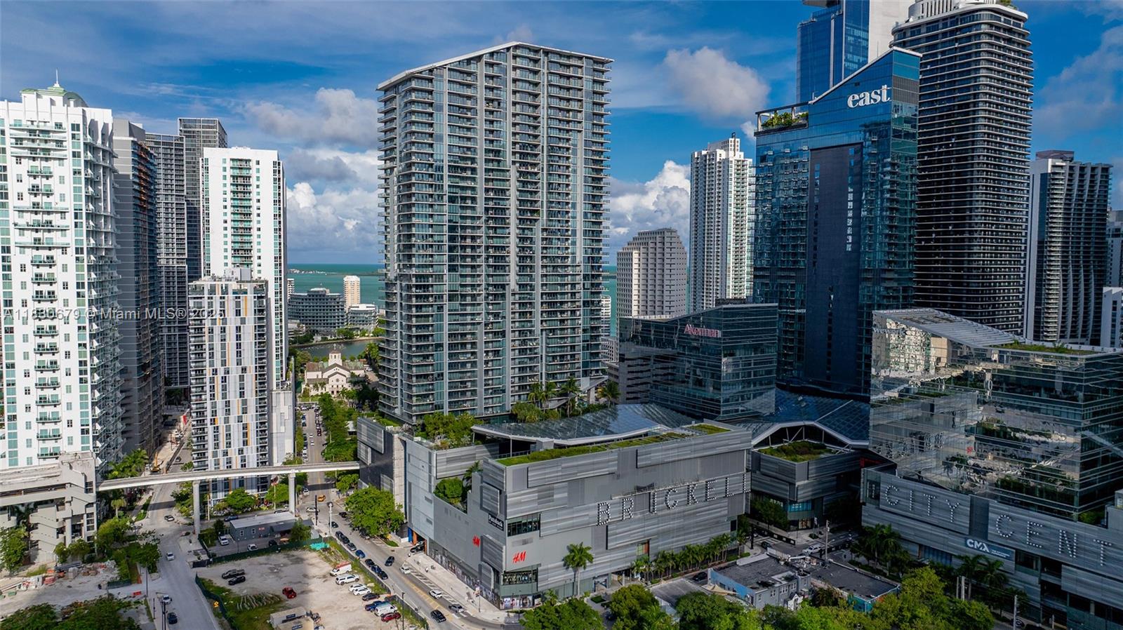 Miami, Florida, 33131, United States, 2 Bedrooms Bedrooms, ,3 BathroomsBathrooms,Residential,For Sale,1877459