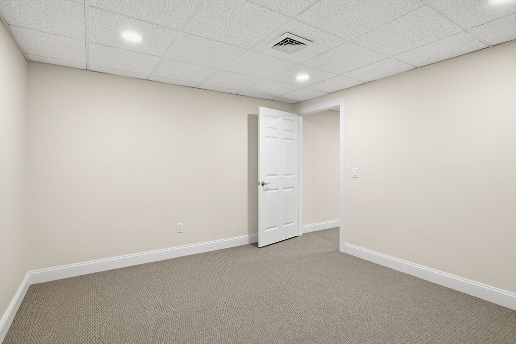 Wilbraham, Massachusetts, 01095, United States, 2 Bedrooms Bedrooms, ,2 BathroomsBathrooms,Residential,For Sale,1987611