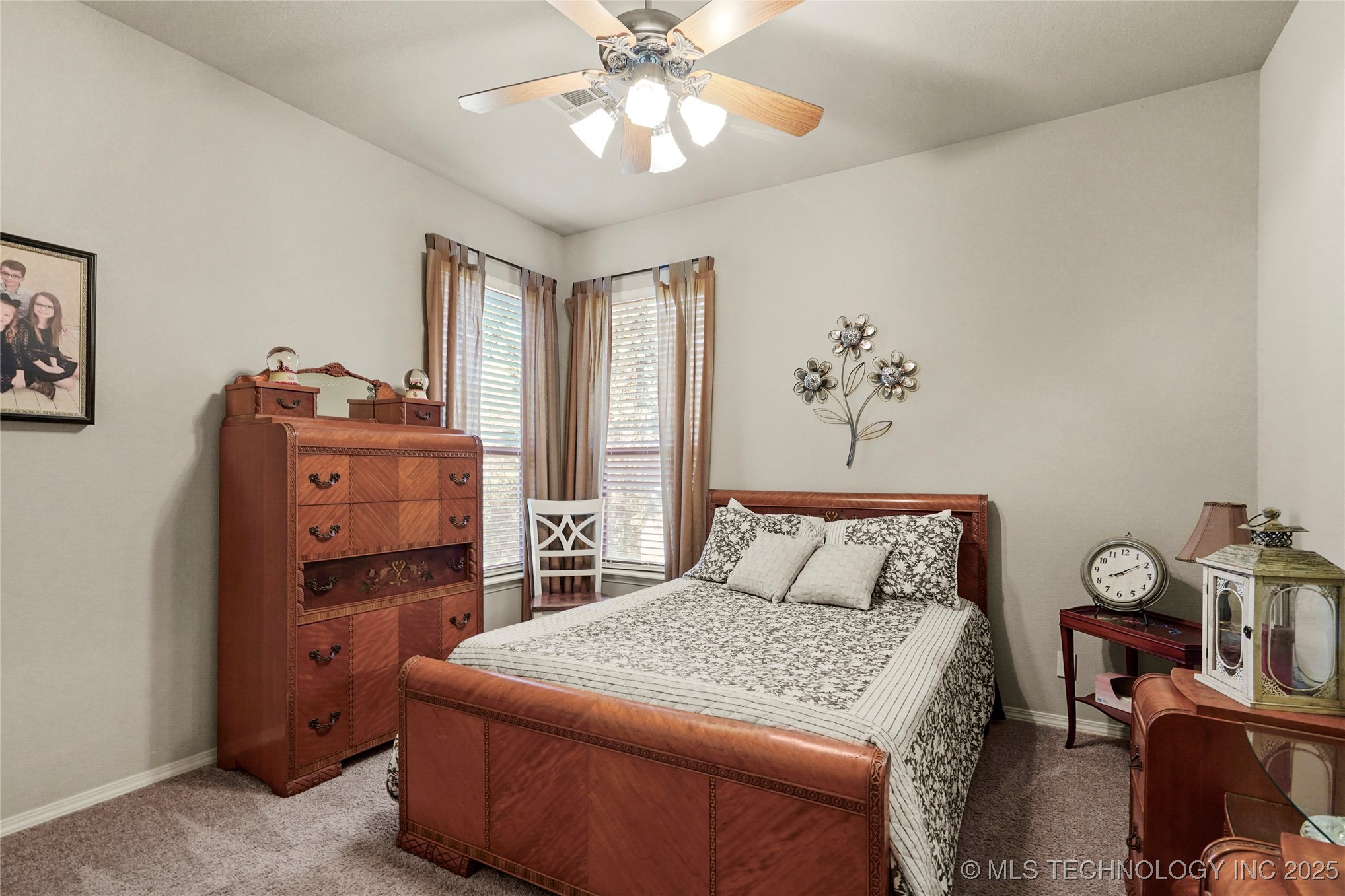 Catoosa, Oklahoma, 74015, United States, 3 Bedrooms Bedrooms, ,3 BathroomsBathrooms,Residential,For Sale,1987944