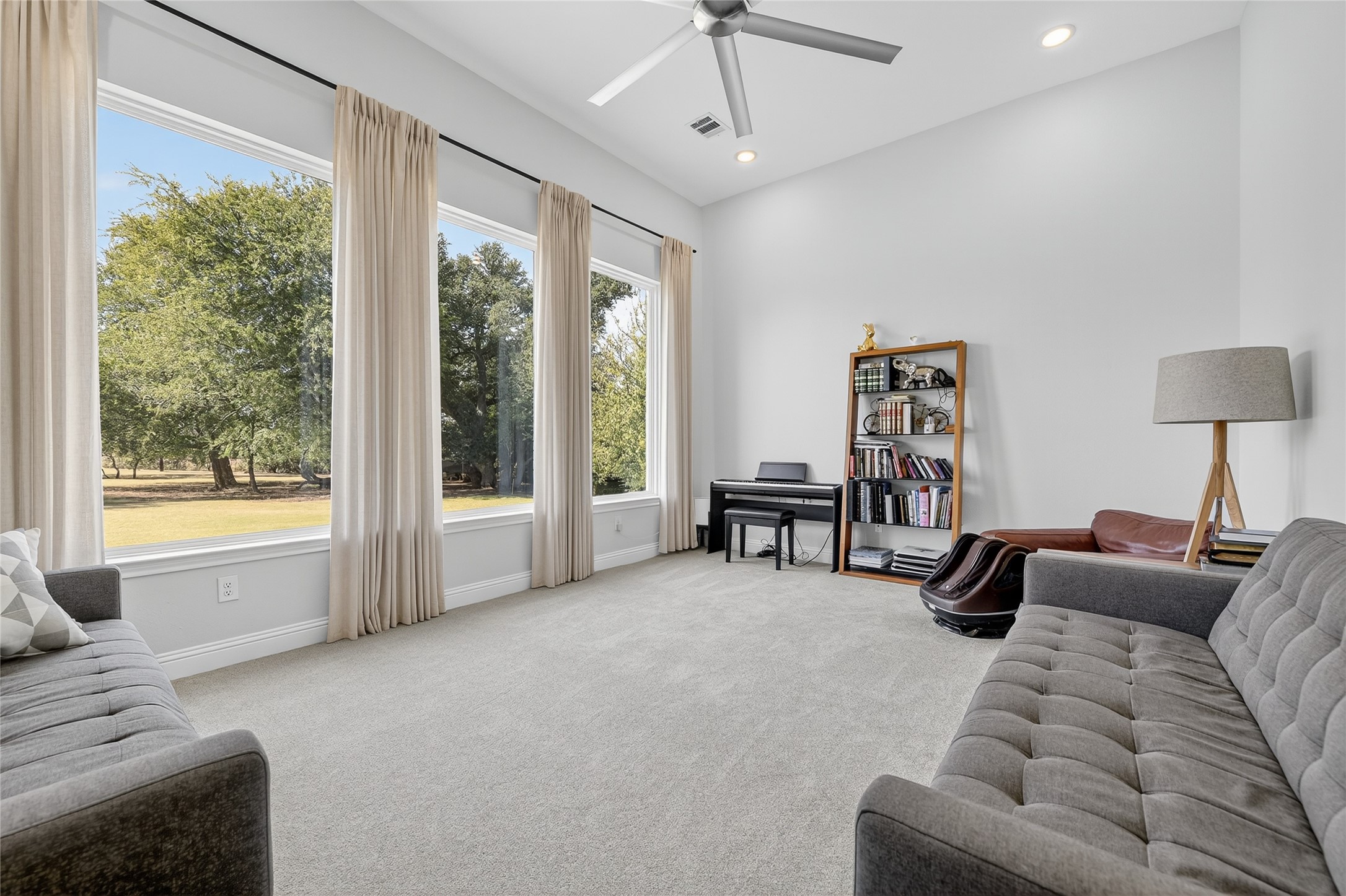 Springtown, Texas, 76082, United States, 4 Bedrooms Bedrooms, ,3 BathroomsBathrooms,Residential,For Sale,1966278