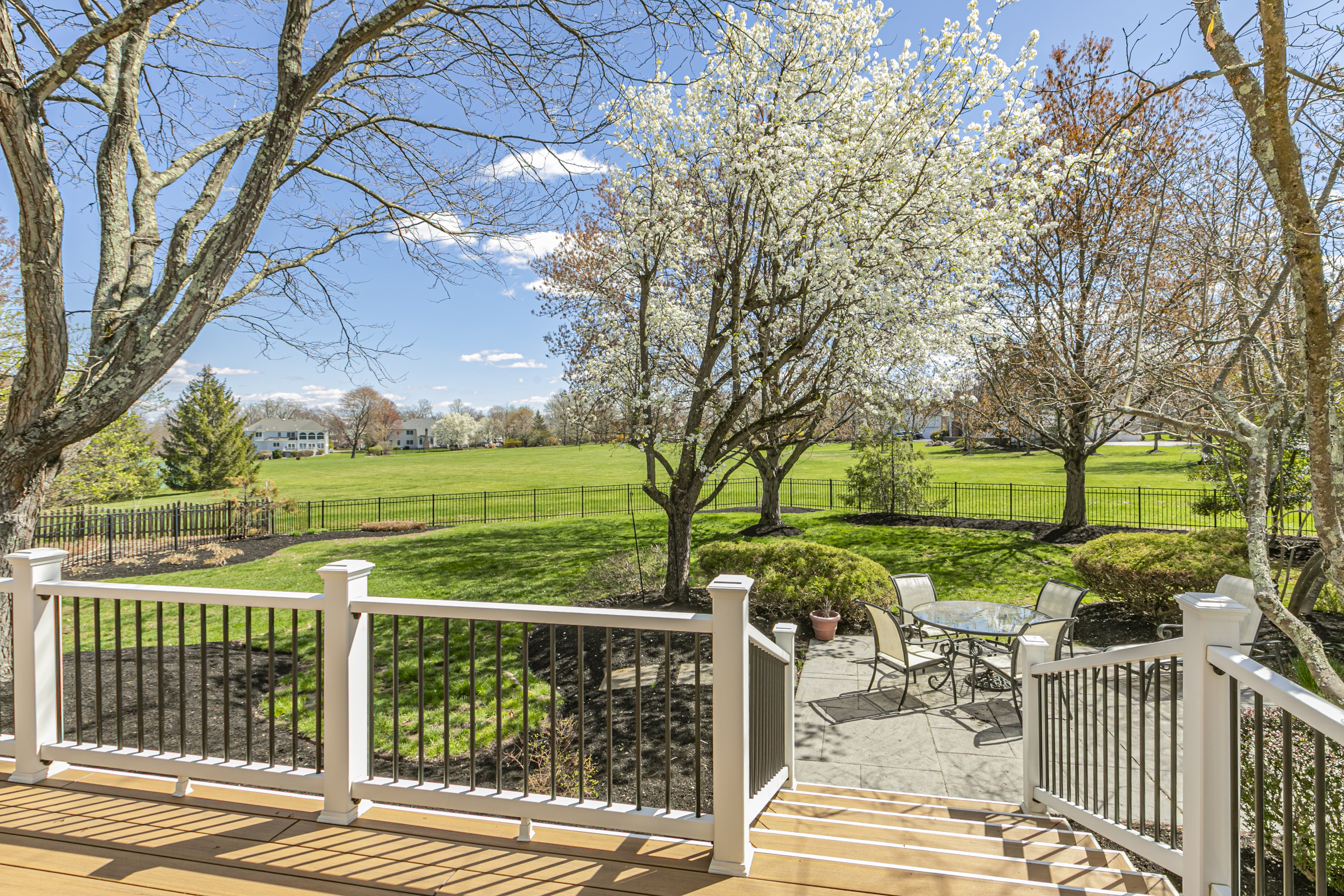  Newly Updated Ettl Farm Home on an Exceptional Lot - 物件實景