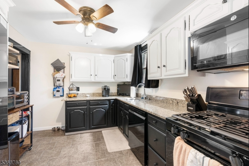 Union, New Jersey, 07083, United States, 3 Bedrooms Bedrooms, ,3 BathroomsBathrooms,Residential,For Sale,1885443