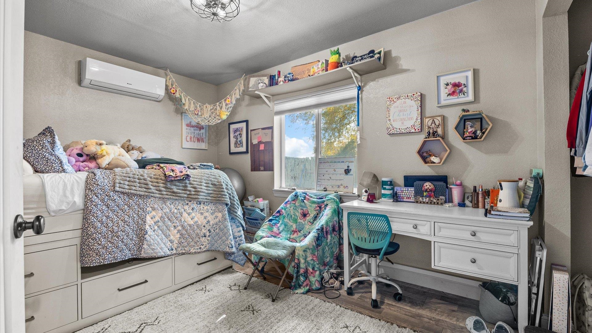 Grand Junction, Colorado, 81506, United States, 6 Bedrooms Bedrooms, ,3 BathroomsBathrooms,Residential,For Sale,1994905