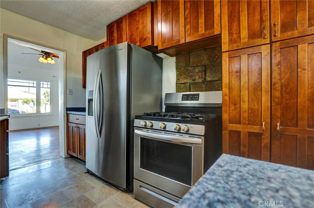 Lakewood, California, 90713, United States, 2 Bedrooms Bedrooms, ,1 BathroomBathrooms,Residential,For Sale,1943590