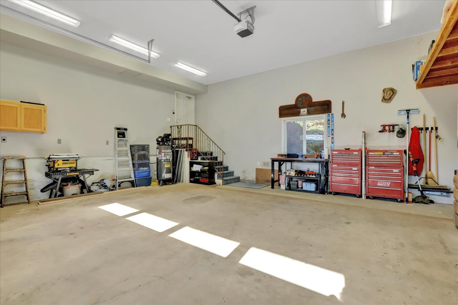 Grass Valley, California, 95949, United States, 4 Bedrooms Bedrooms, ,3 BathroomsBathrooms,Residential,For Sale,2015333