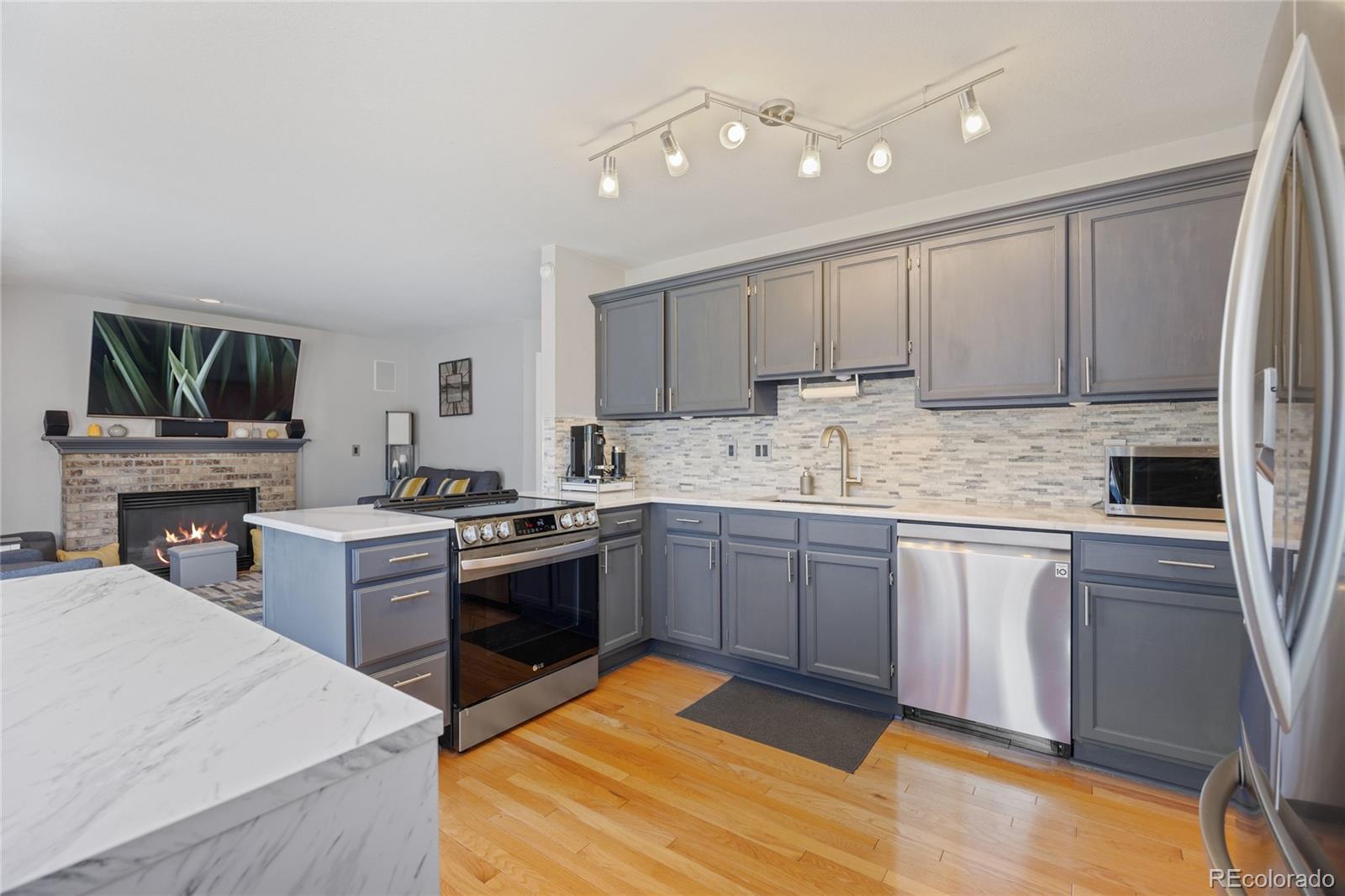 Aurora, Colorado, 80014, United States, 4 Bedrooms Bedrooms, ,2 BathroomsBathrooms,Residential,For Sale,1988194