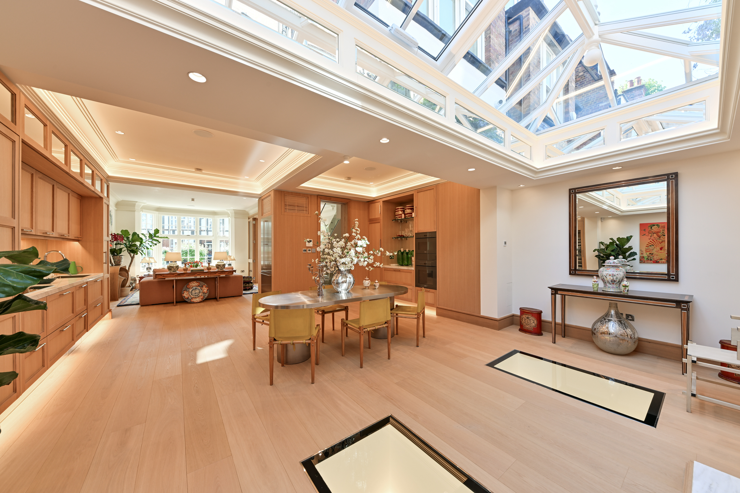  Beautiful family house overlooking Queen’s Elm Square - 物件實景