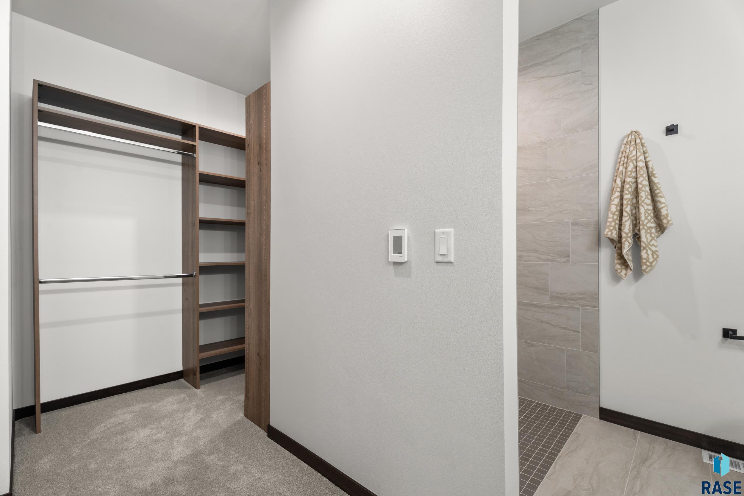 Sioux Falls, South Dakota, 57110, United States, 4 Bedrooms Bedrooms, ,2 BathroomsBathrooms,Residential,For Sale,1976702