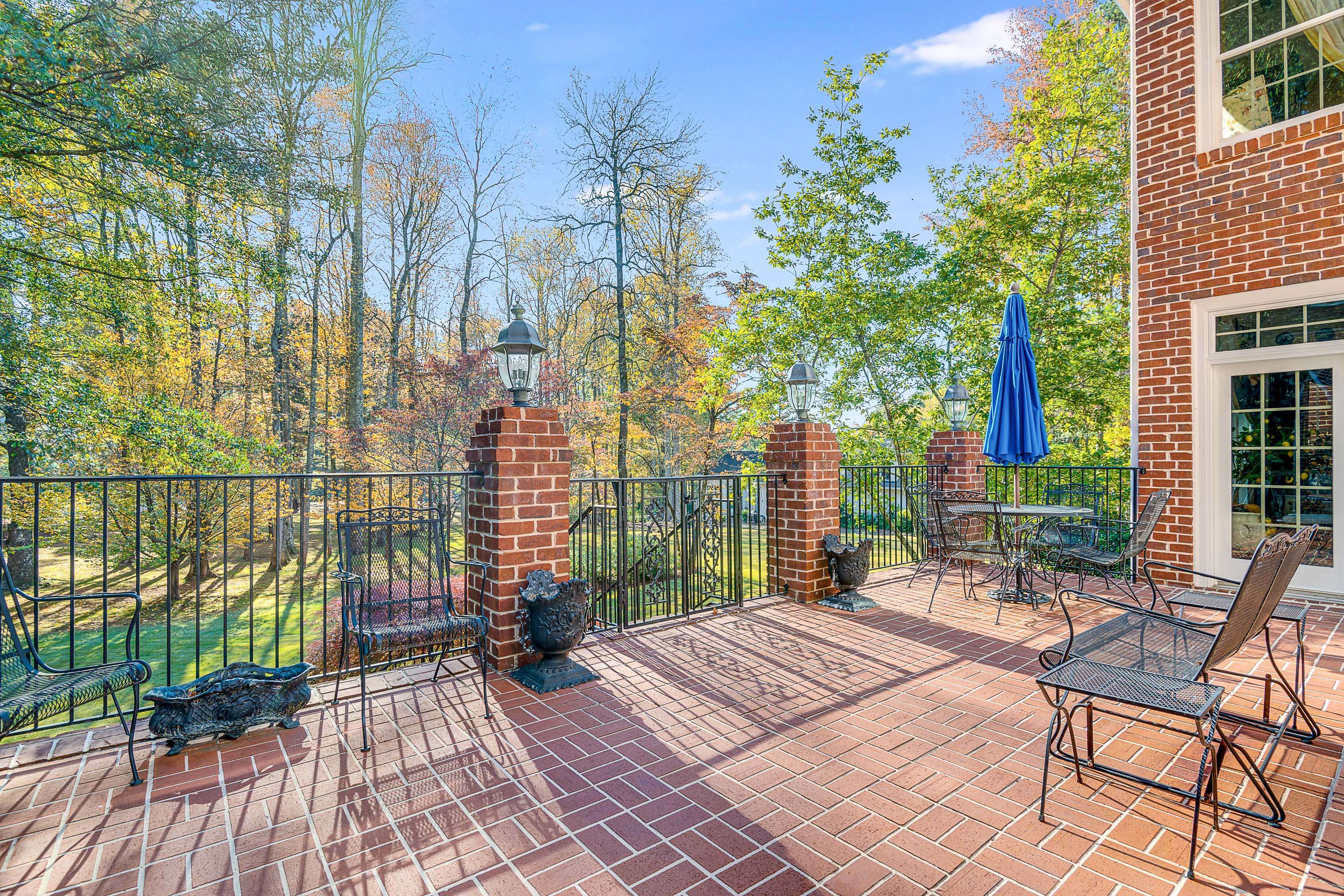  Elegant Georgian Estate on the Golf Course in White Oak Country Club - 物件實景