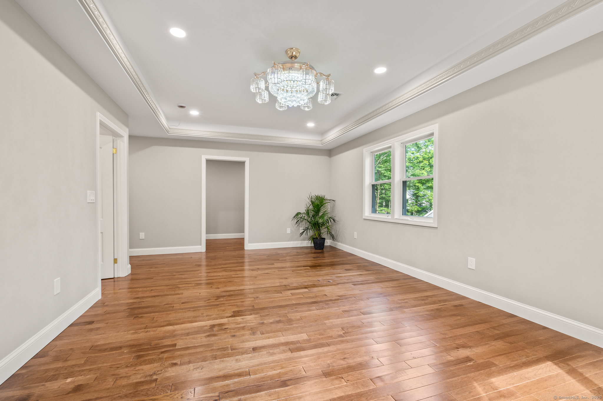 Simsbury, Connecticut, 06092, United States, 4 Bedrooms Bedrooms, ,3 BathroomsBathrooms,Residential,For Sale,1872405