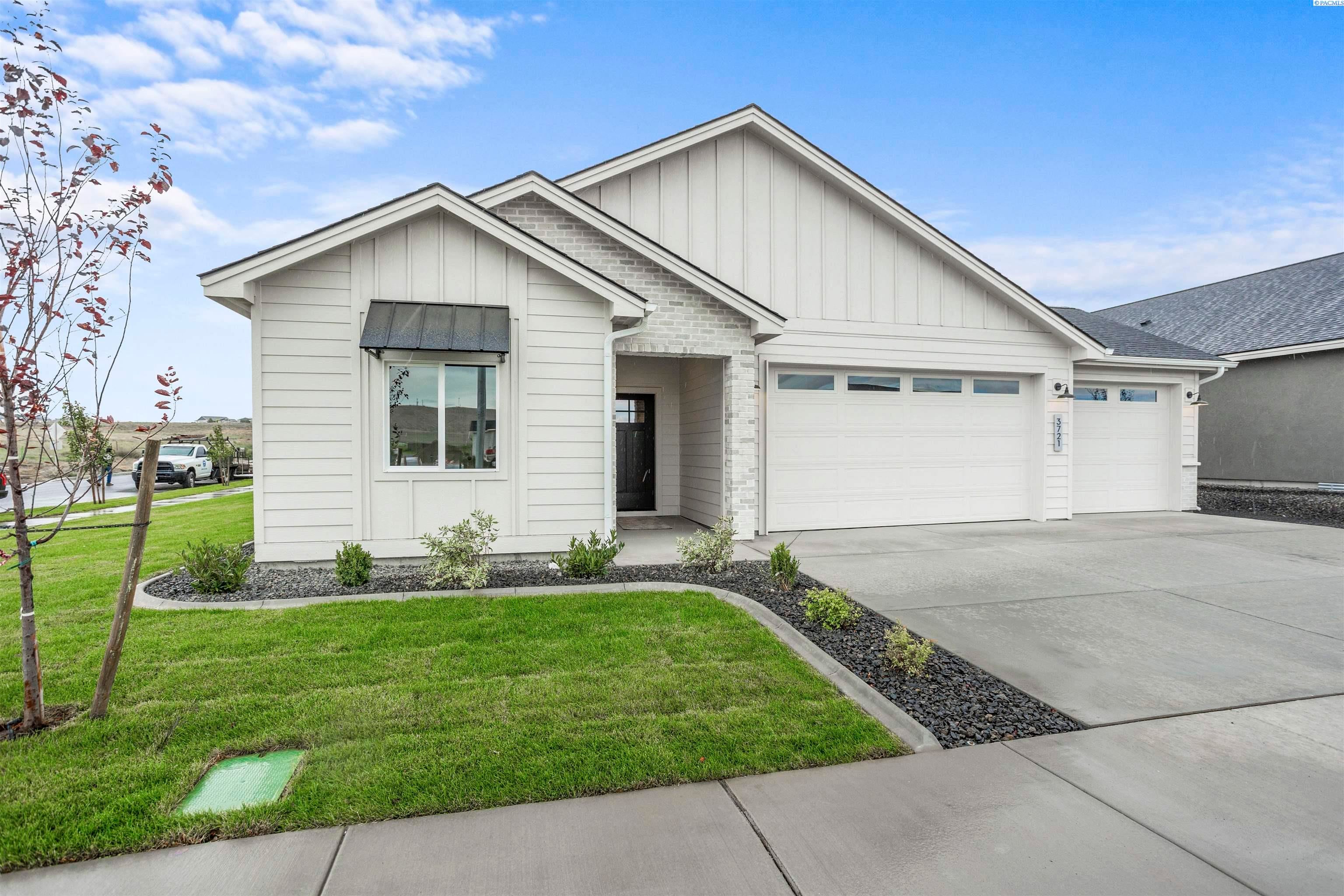 Richland, Washington, 99352, United States, 3 Bedrooms Bedrooms, ,2 BathroomsBathrooms,Residential,For Sale,1924458