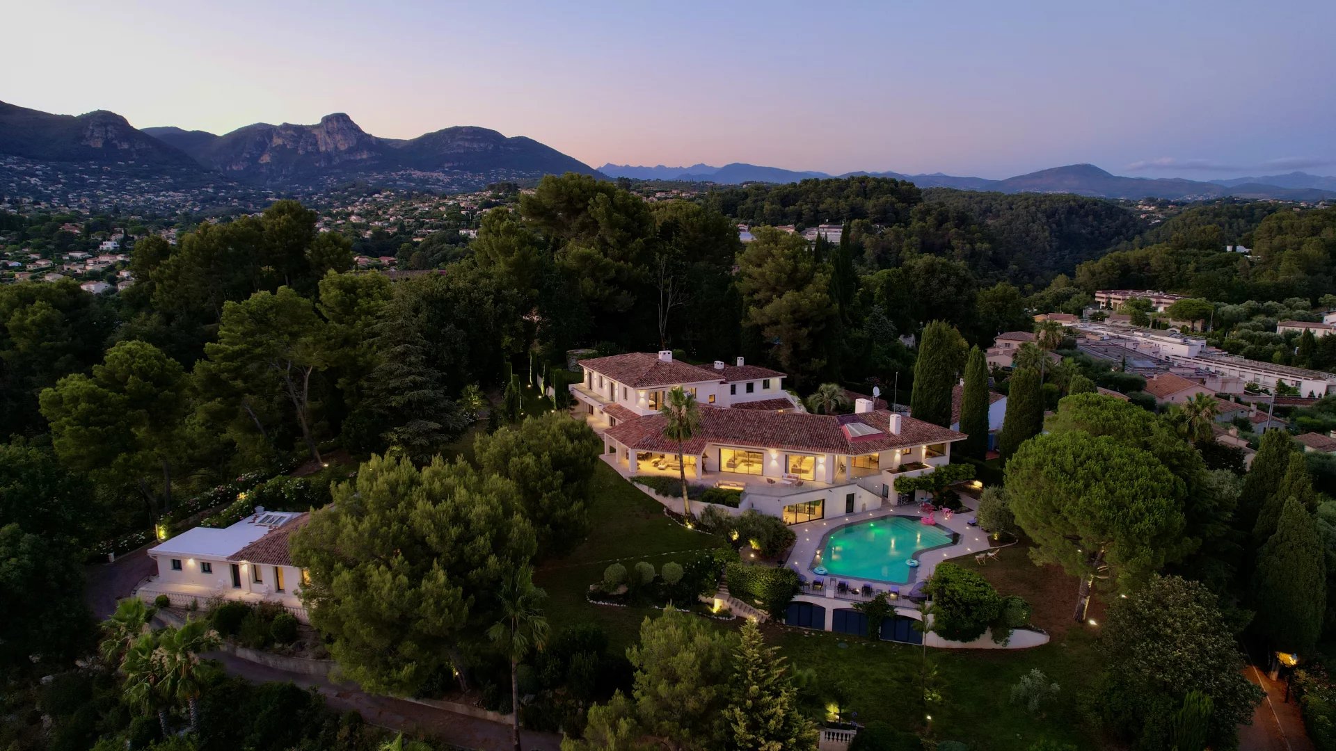 Saint-Paul-de-Vence, Provence-Alpes-Côte d’Azur, 06570, FR, 10 Bedrooms Bedrooms, ,14 BathroomsBathrooms,Residential,For Sale,1819144