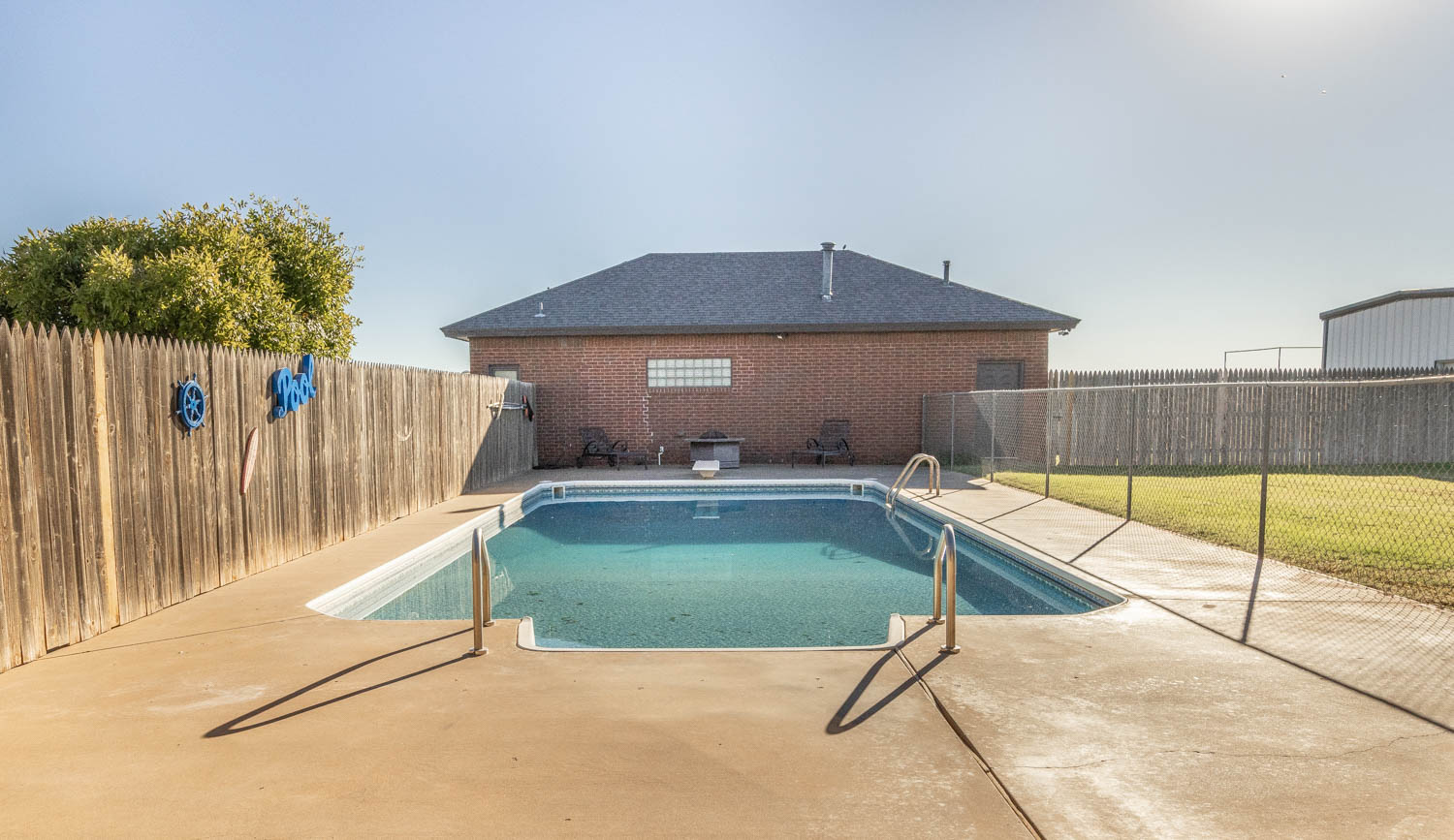 Levelland, Texas, 79336, United States, 4 Bedrooms Bedrooms, ,3 BathroomsBathrooms,Residential,For Sale,1901837