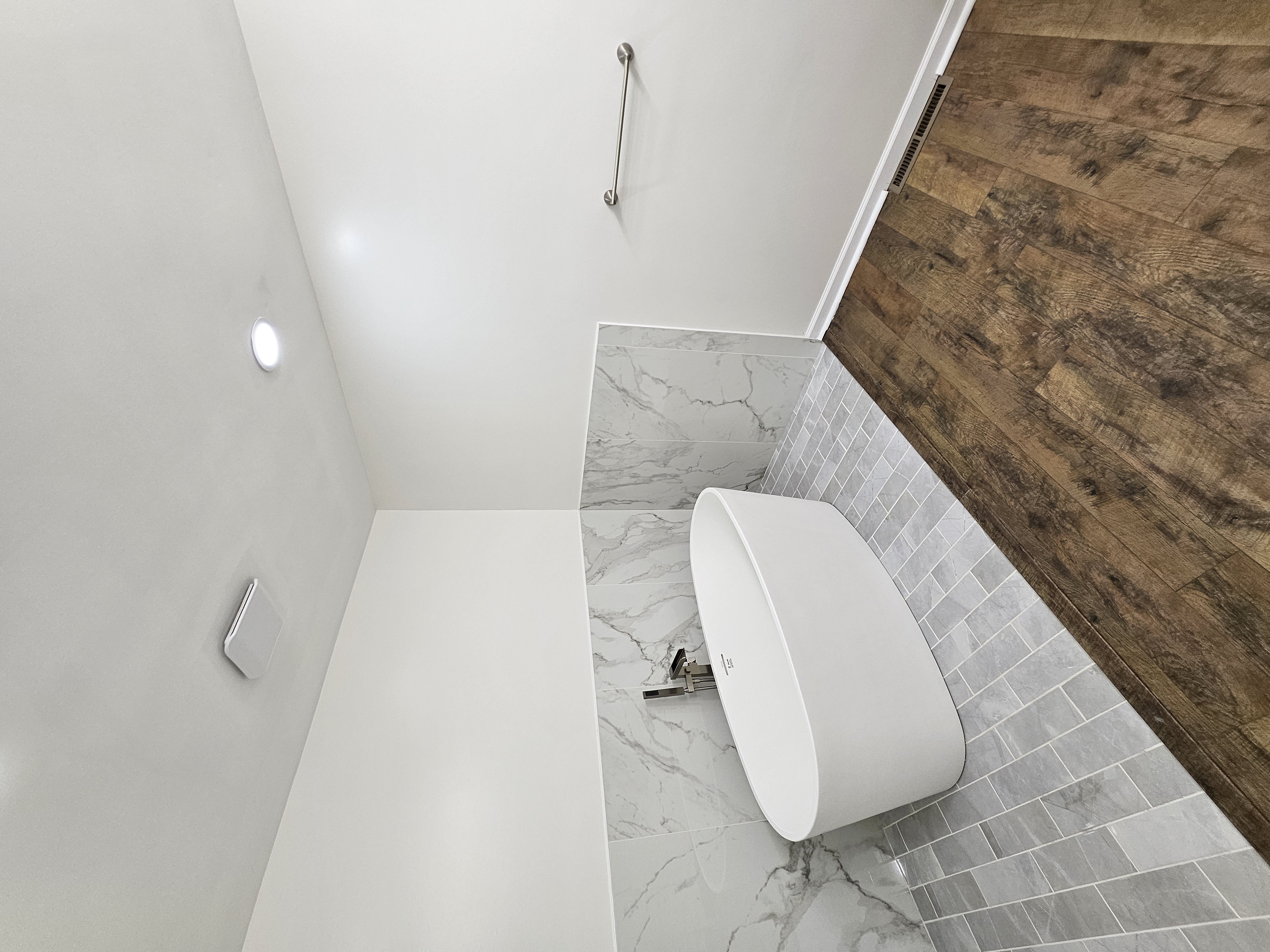 Monett, Missouri, 65708, United States, 4 Bedrooms Bedrooms, ,4 BathroomsBathrooms,Residential,For Sale,1998784