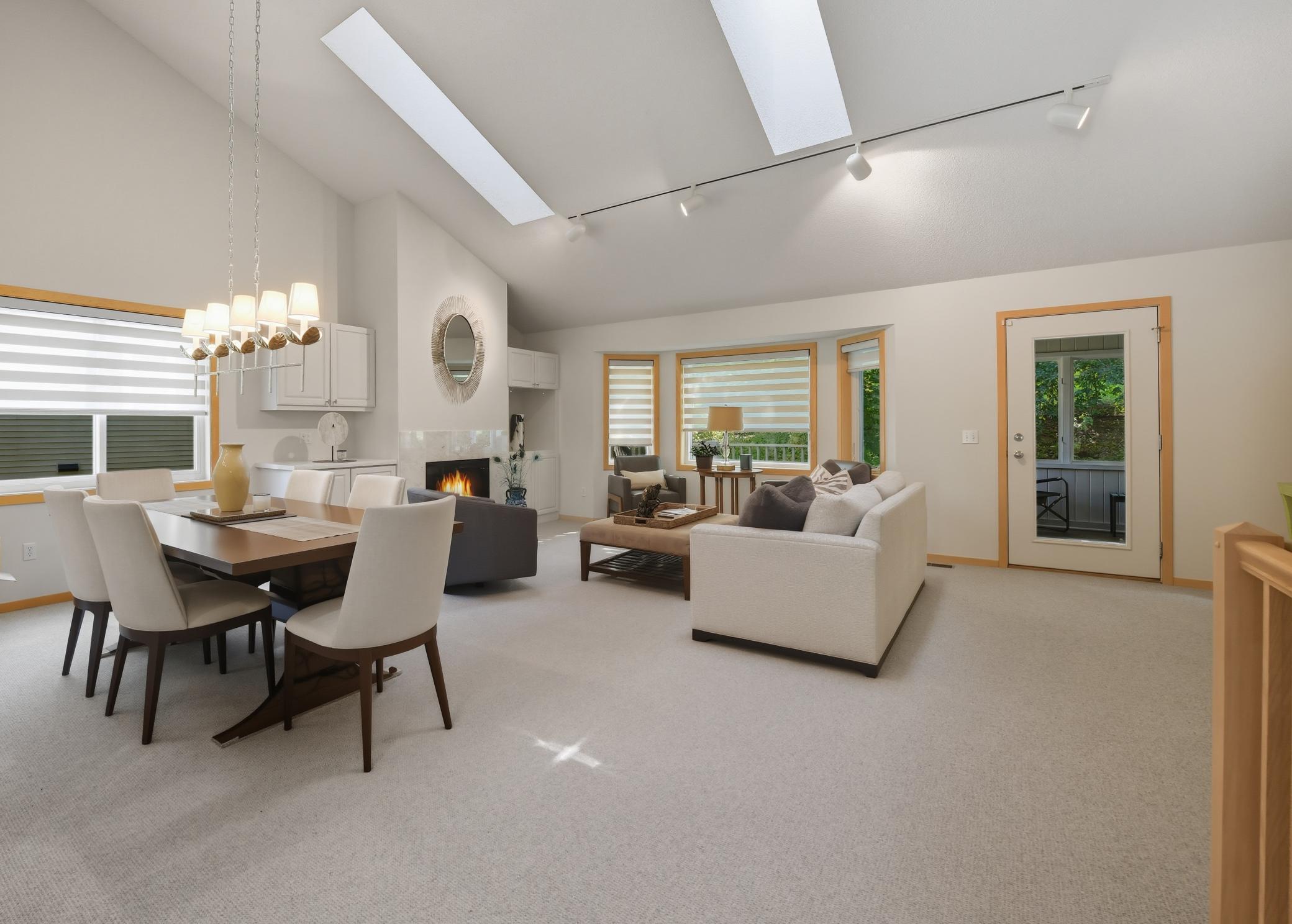 Shorewood, Minnesota, 55331, United States, 2 Bedrooms Bedrooms, ,3 BathroomsBathrooms,Residential,For Sale,1956041