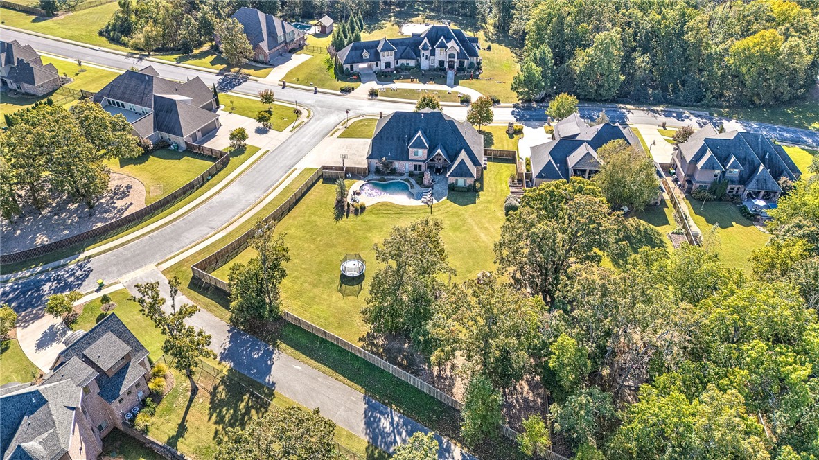 Centerton, Arkansas, 72719, United States, 5 Bedrooms Bedrooms, ,5 BathroomsBathrooms,Residential,For Sale,1992149