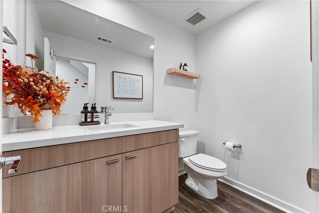 Orange, California, 92865, United States, 2 Bedrooms Bedrooms, ,3 BathroomsBathrooms,Residential,For Sale,1901000