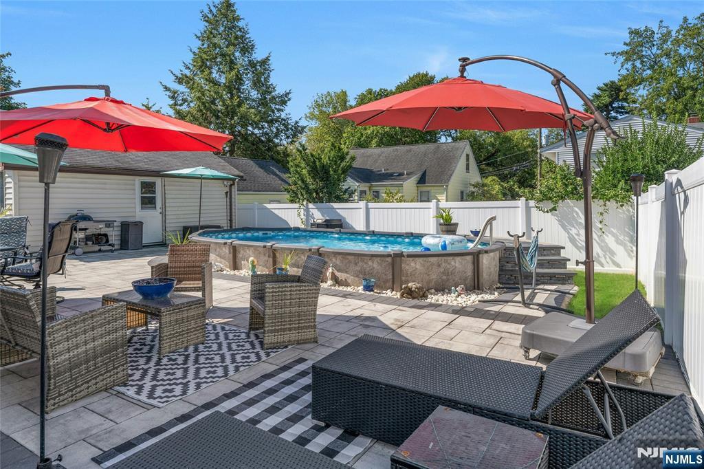 New Milford, New Jersey, 07646, United States, 2 Bedrooms Bedrooms, ,2 BathroomsBathrooms,Residential,For Sale,1948003