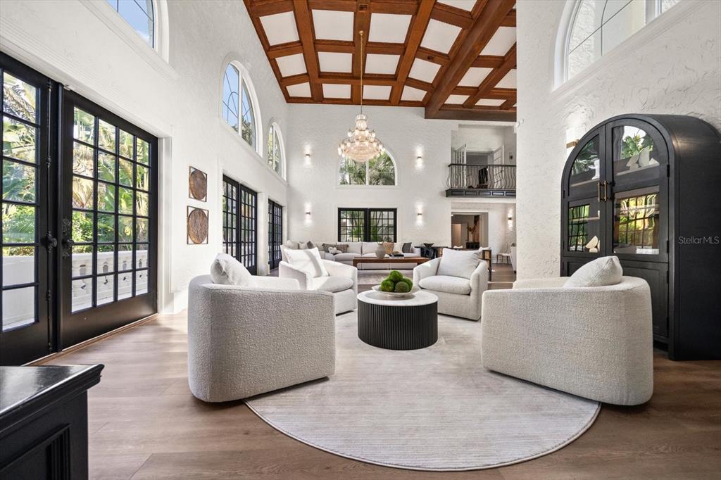 St Petersburg, Florida, 33707, United States, 5 Bedrooms Bedrooms, ,9 BathroomsBathrooms,Residential,For Sale,2000985