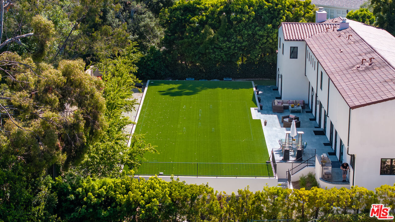 Los Angeles, California, 90077, United States, 5 Bedrooms Bedrooms, ,7 BathroomsBathrooms,Residential,For Sale,1768460