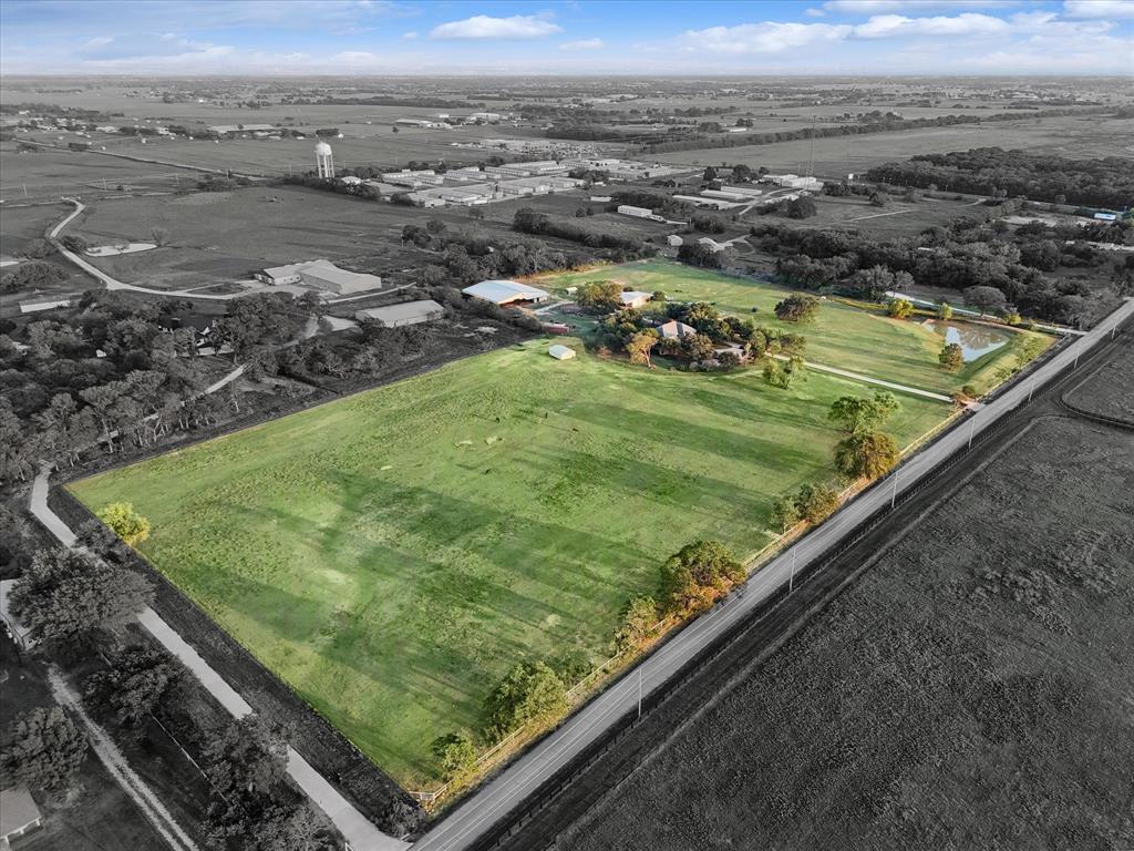 Pilot Point, Texas, 76258, United States, 4 Bedrooms Bedrooms, ,4 BathroomsBathrooms,Residential,For Sale,1974157