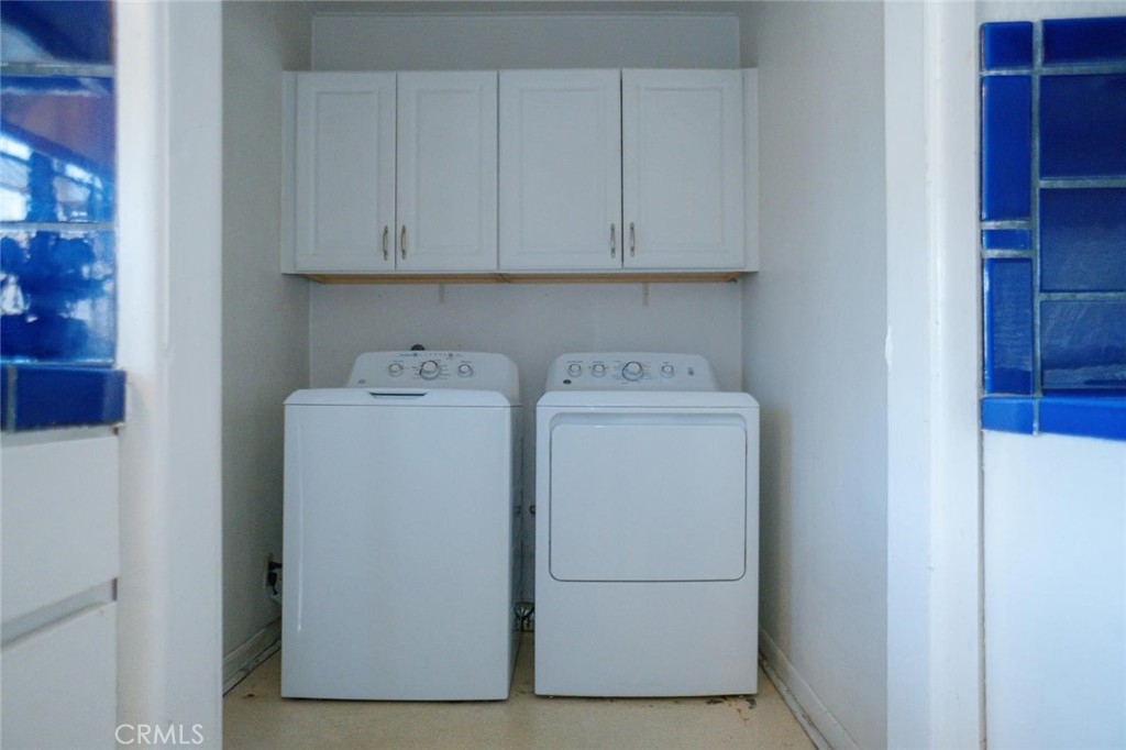Los Angeles, California, 90043, United States, 2 Bedrooms Bedrooms, ,1 BathroomBathrooms,Residential,For Sale,1905561