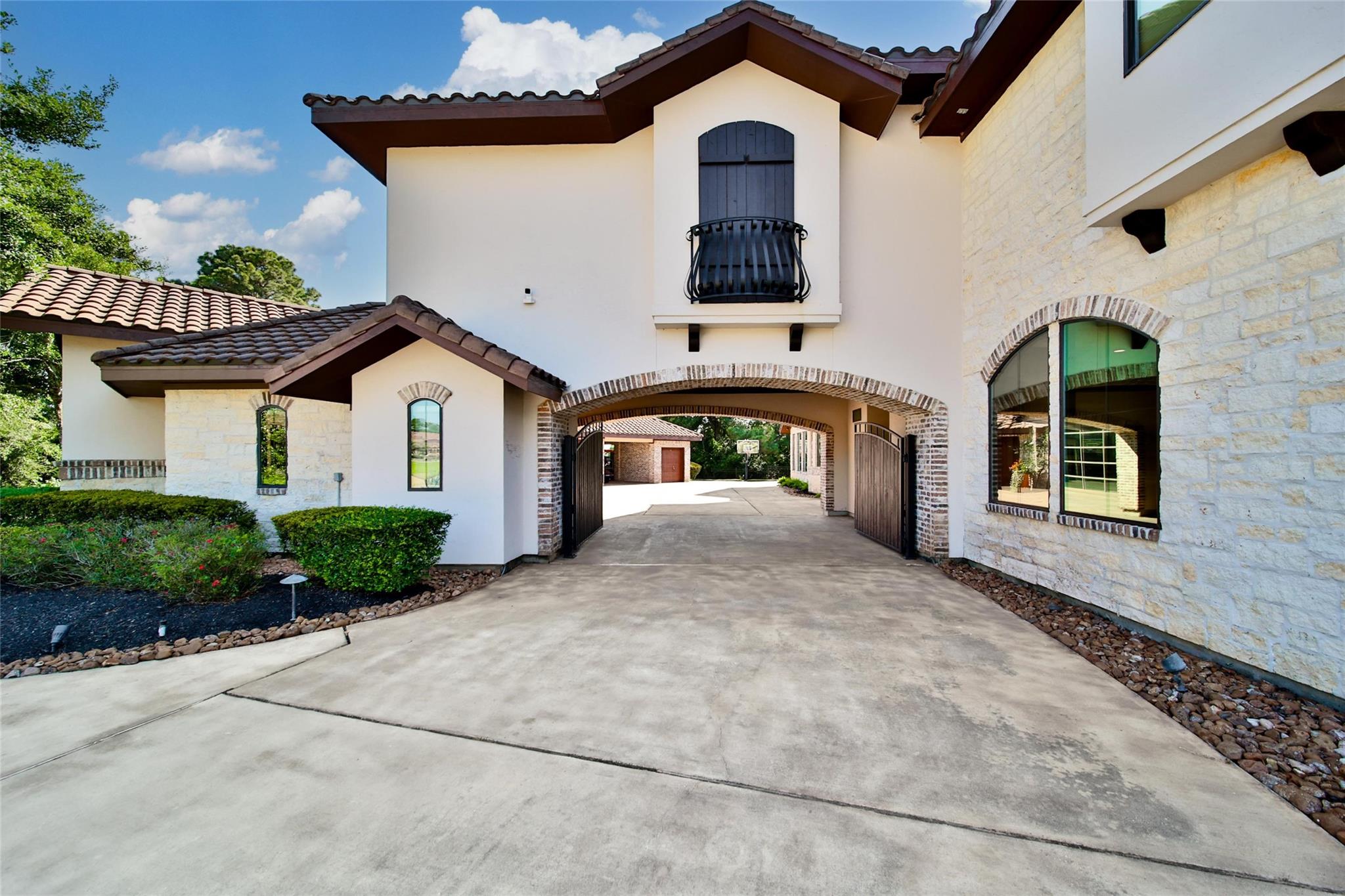 Spring, Texas, 77379, United States, 5 Bedrooms Bedrooms, ,6 BathroomsBathrooms,Residential,For Sale,2006186