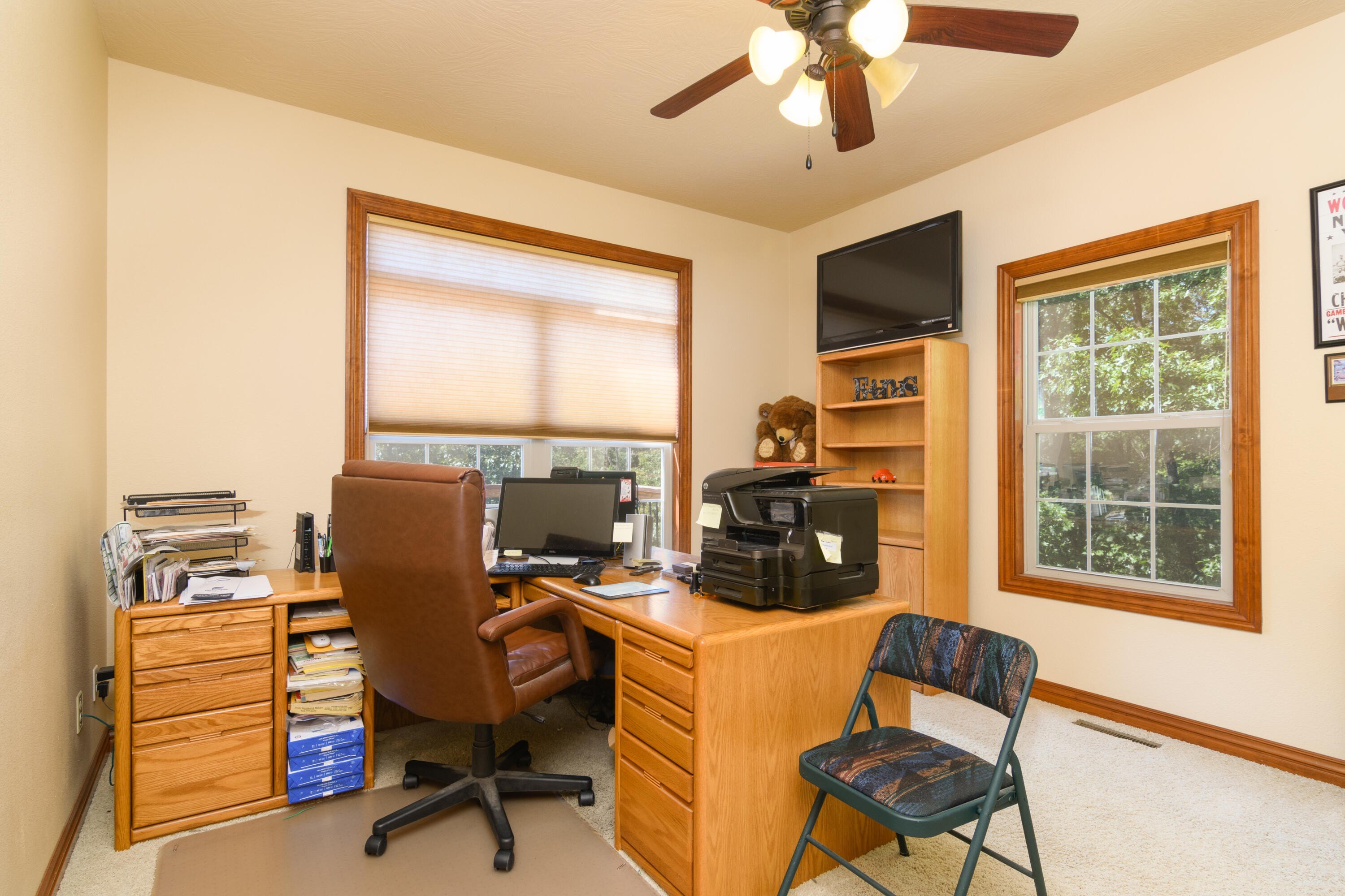 Walnut Shade, Missouri, 65771, United States, 6 Bedrooms Bedrooms, ,5 BathroomsBathrooms,Residential,For Sale,1975828