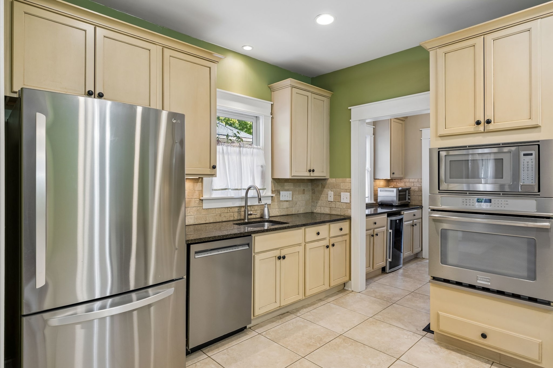  611 Fatherland St, Nashville, TN, 37206 - 物件實景